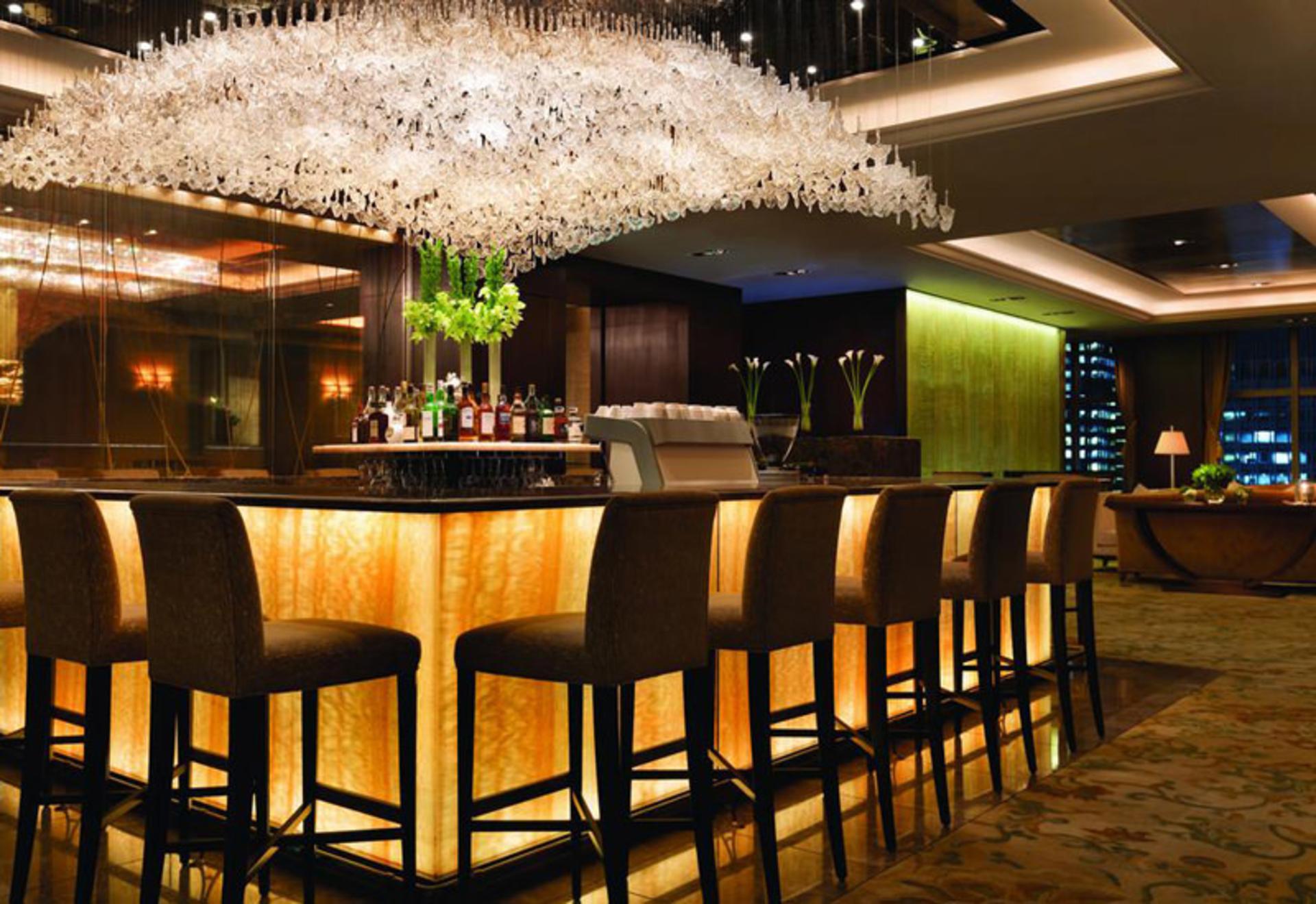 هتل شانگری لا (Shangri-La Hotel)