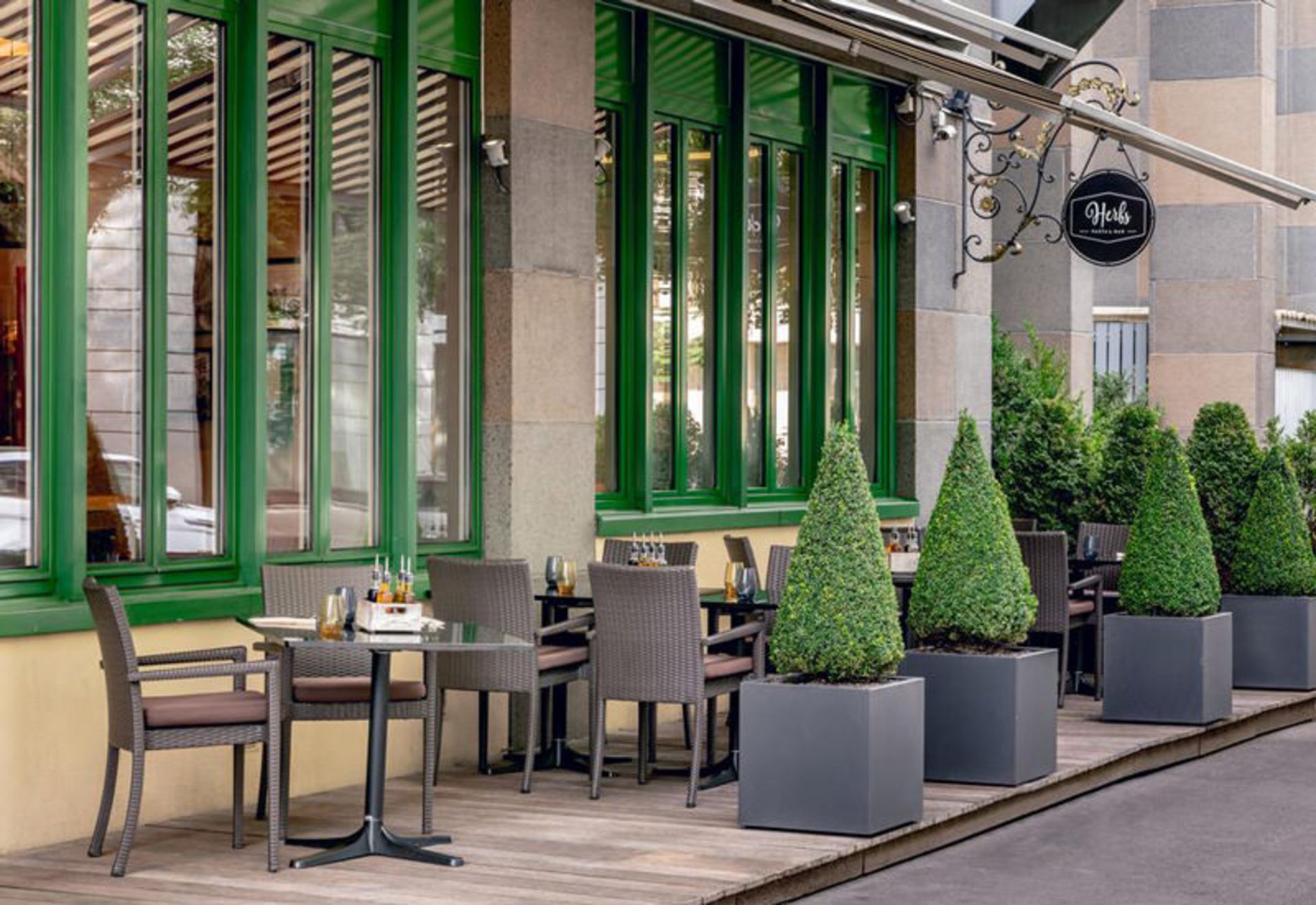 هتل شرایتون زوریخ نویس شلوس (Sheraton Zürich Neues Schloss Hotel)