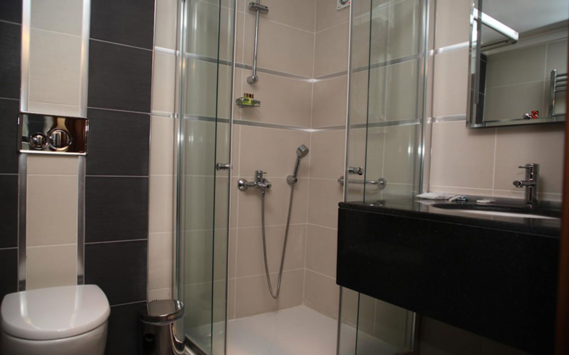 هتل بویوک اورارتو (Buyuk Urartu Hotel)