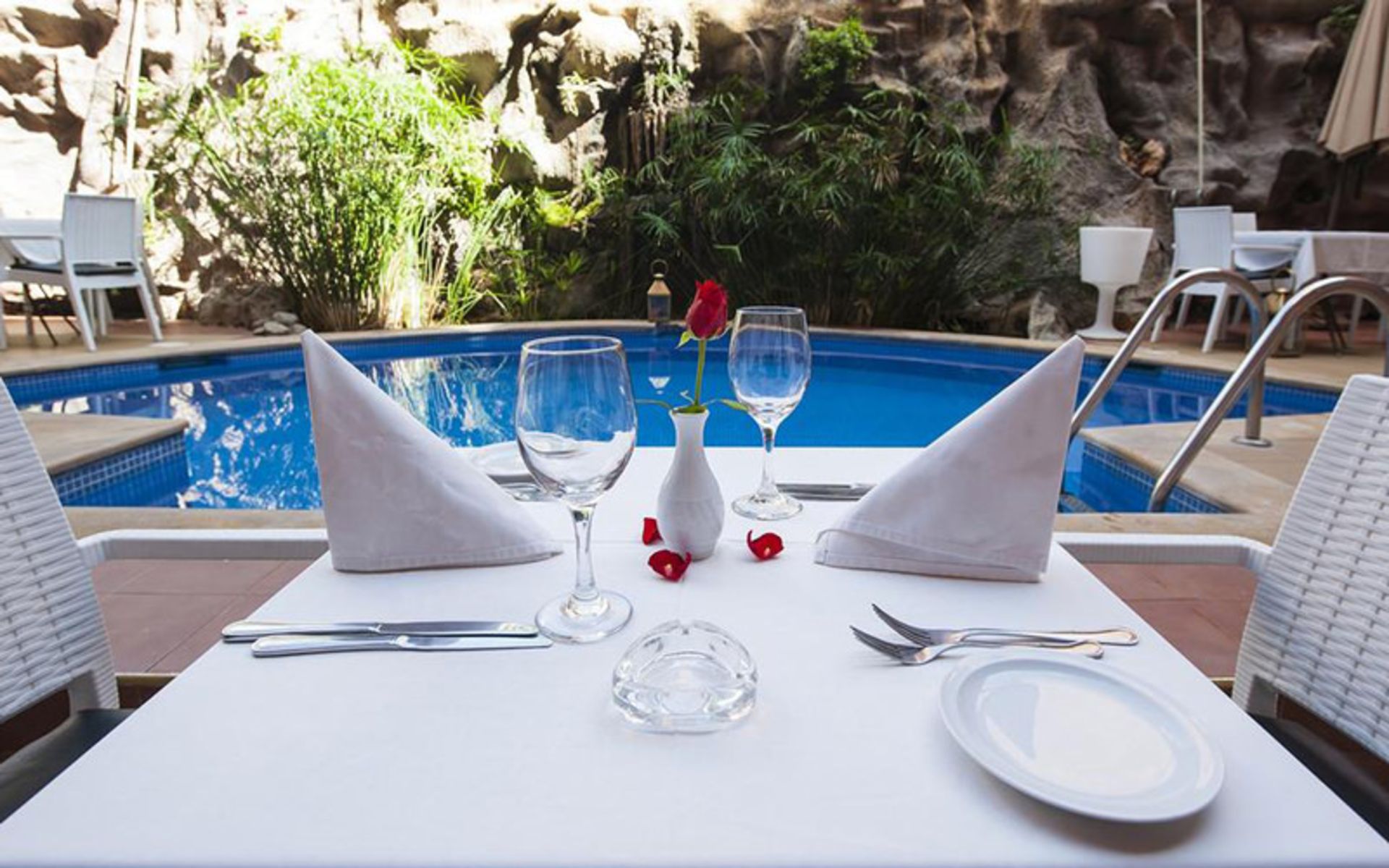هتل لِ کاسپین (Hotel Le Caspien)