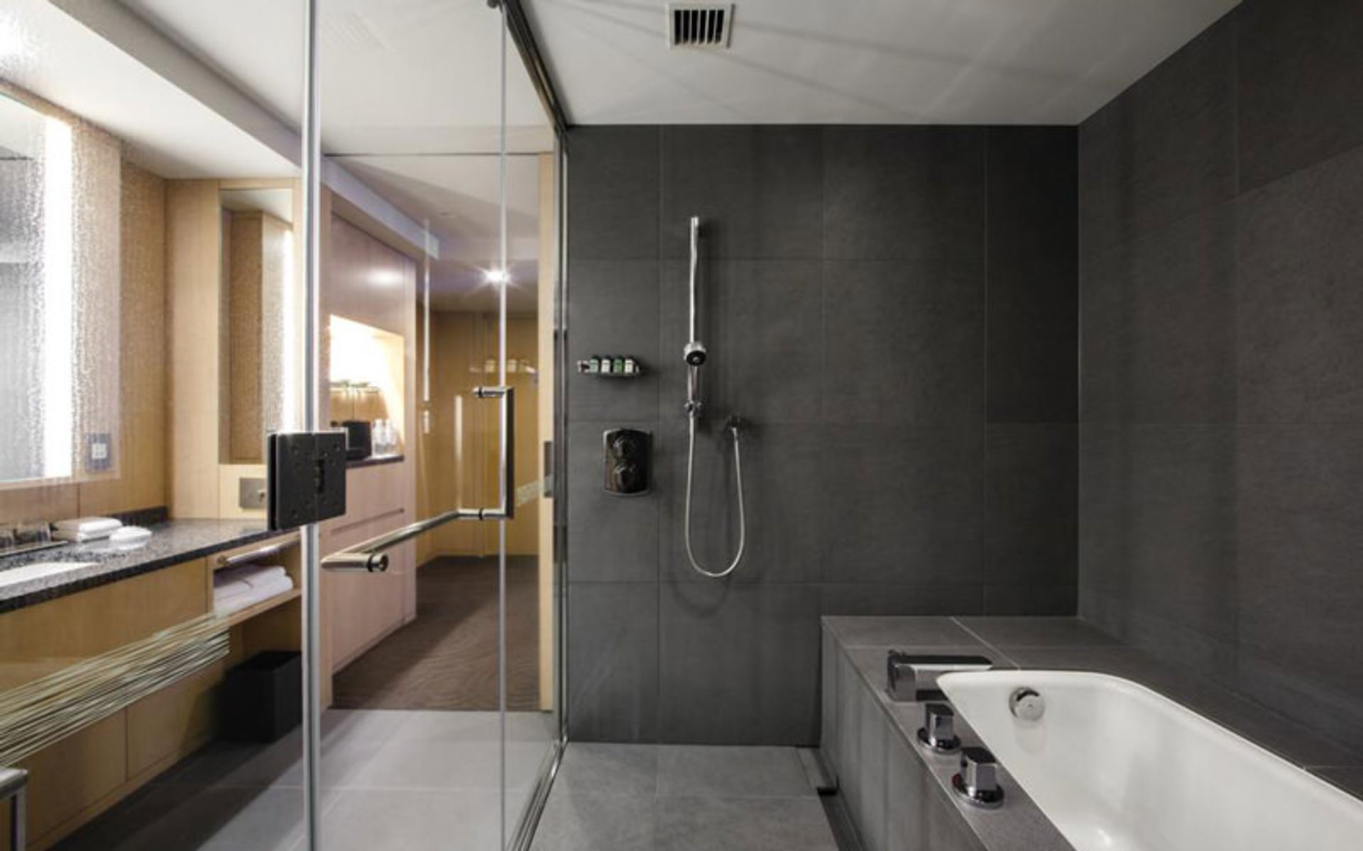 هتل کپیتال توکیو (The Capitol Hotel Tokyu)