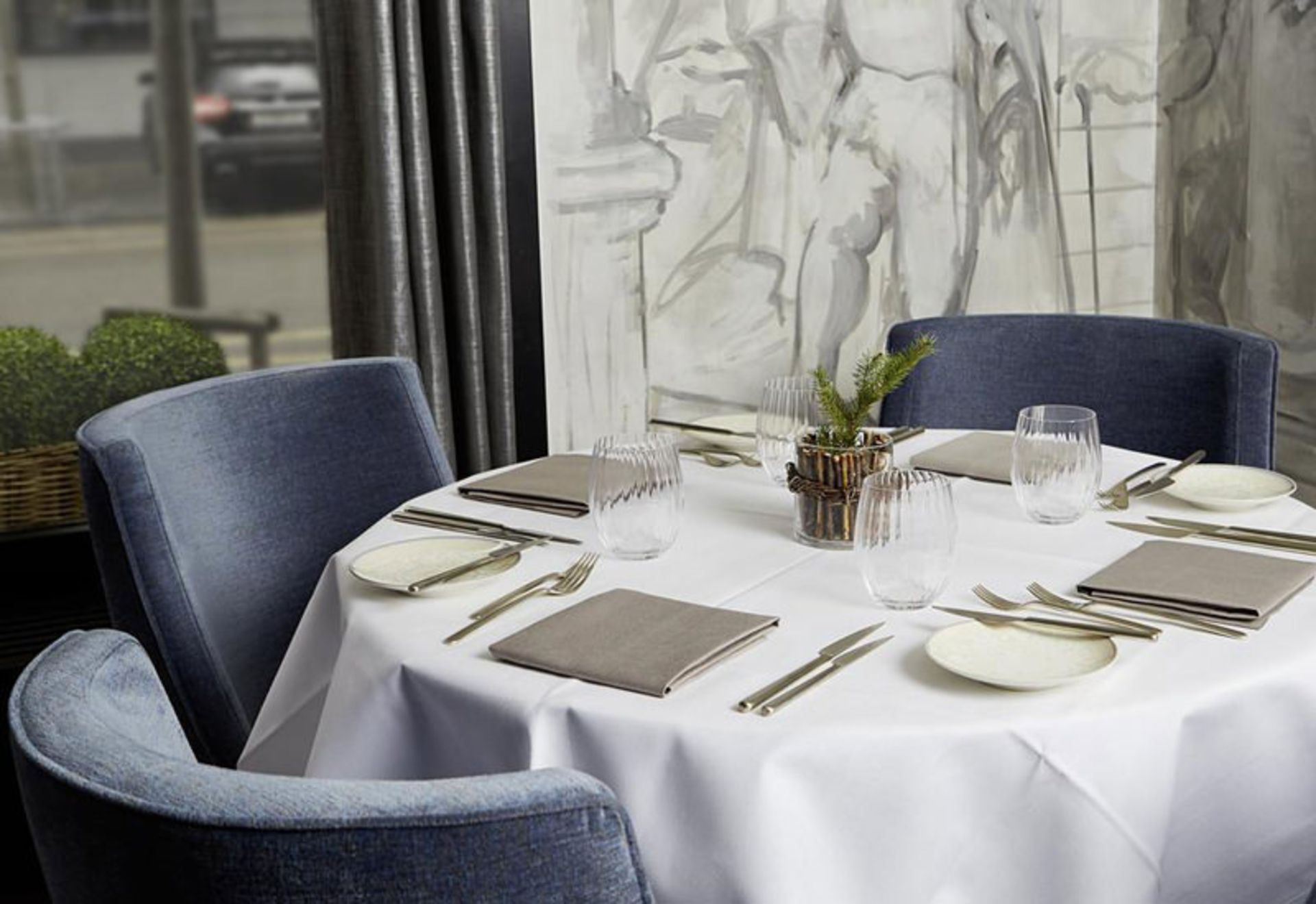 هتل اسمال لاکچری امباسادور له اپرا (Small Luxury Hotel Ambassador Zurich)