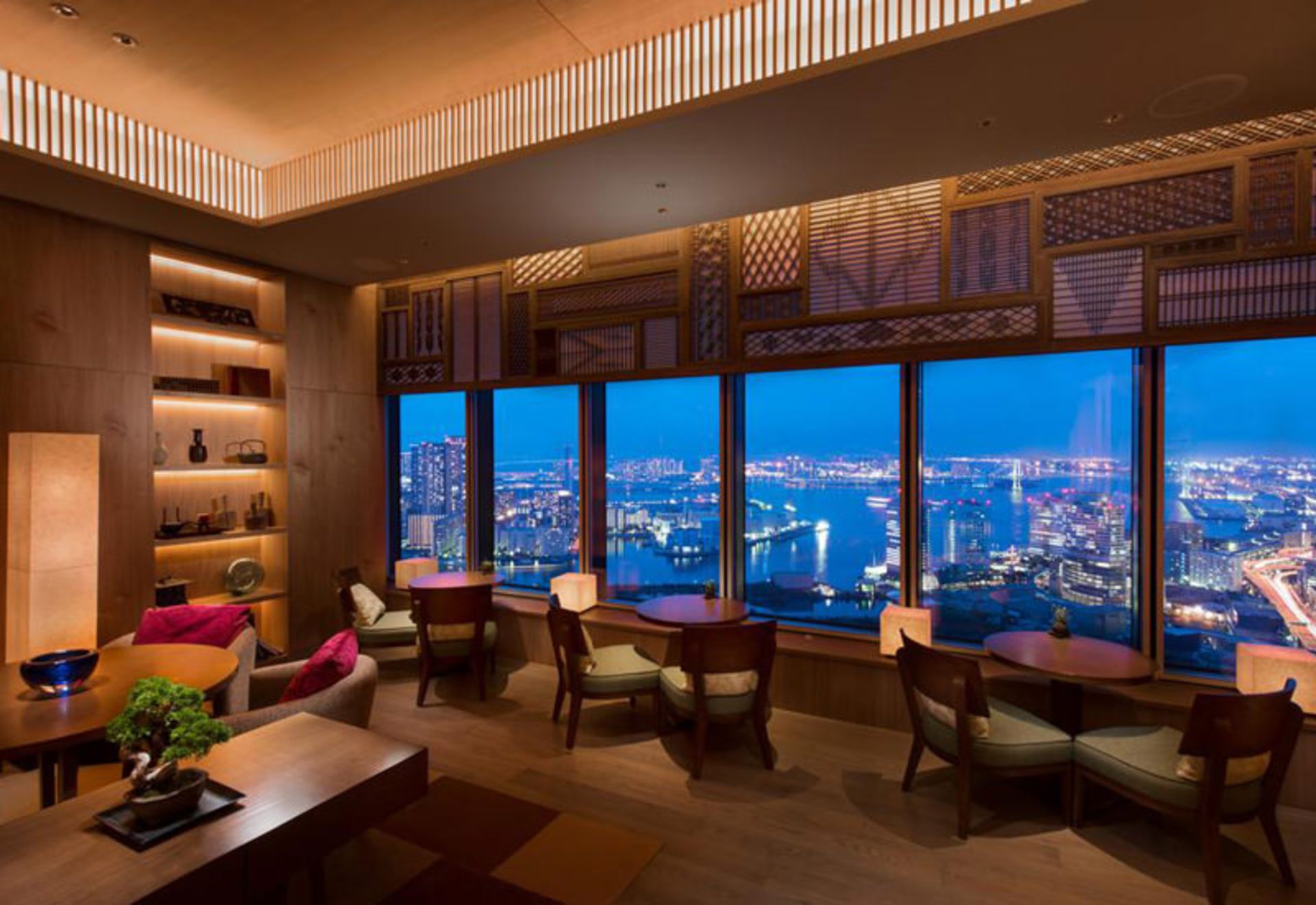 هتل کونراد (Conrad Tokyo)