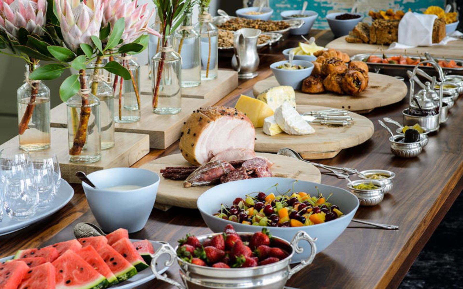 هتل مانا بی فاین بوتیک (MannaBay Fine Boutique Hotel)