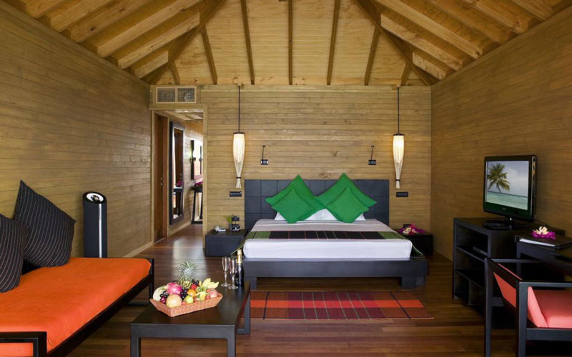 هتل ویلامندو ریزورت (Vilamendhoo Island Resort & Spa)