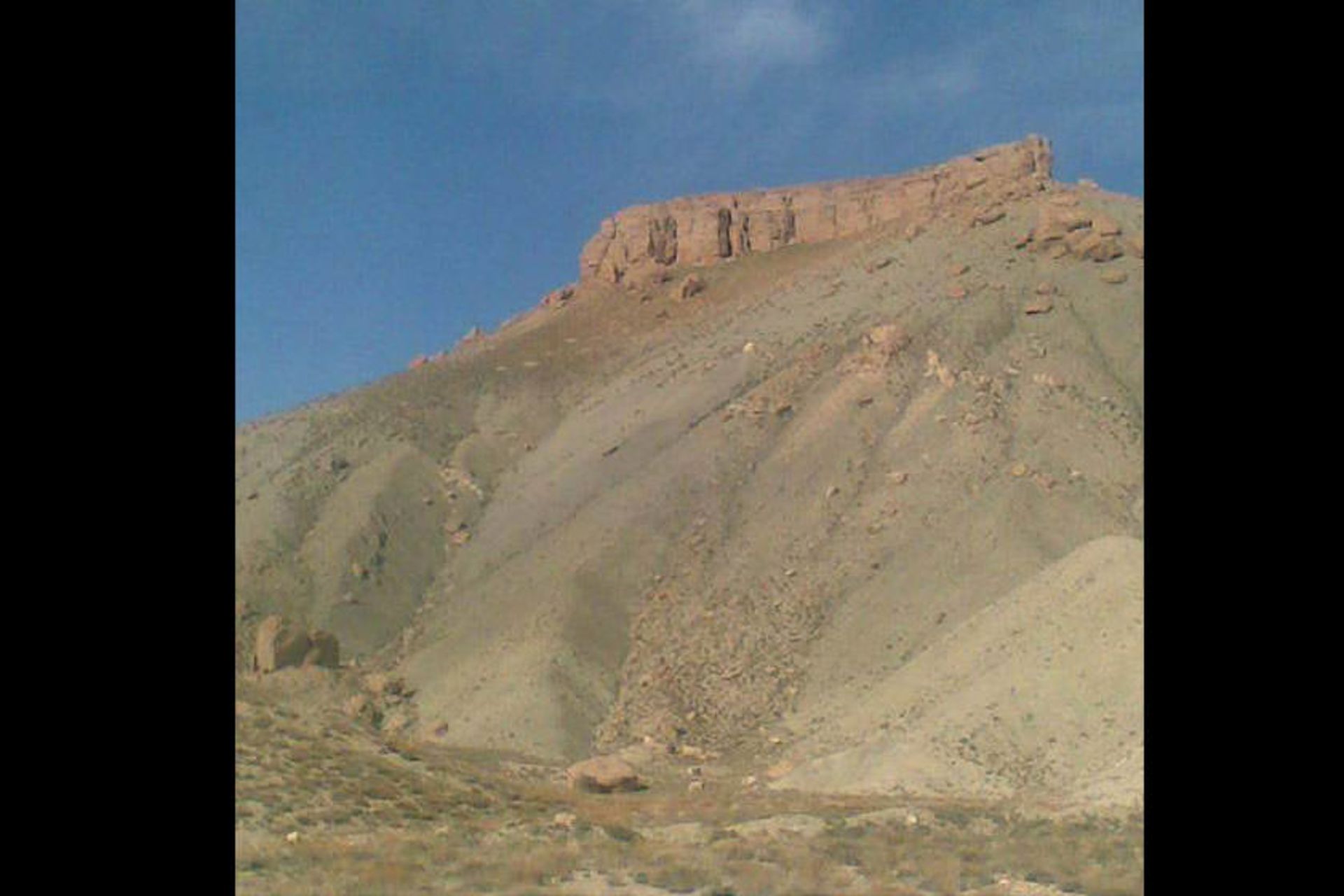 قلعه لاجورد 