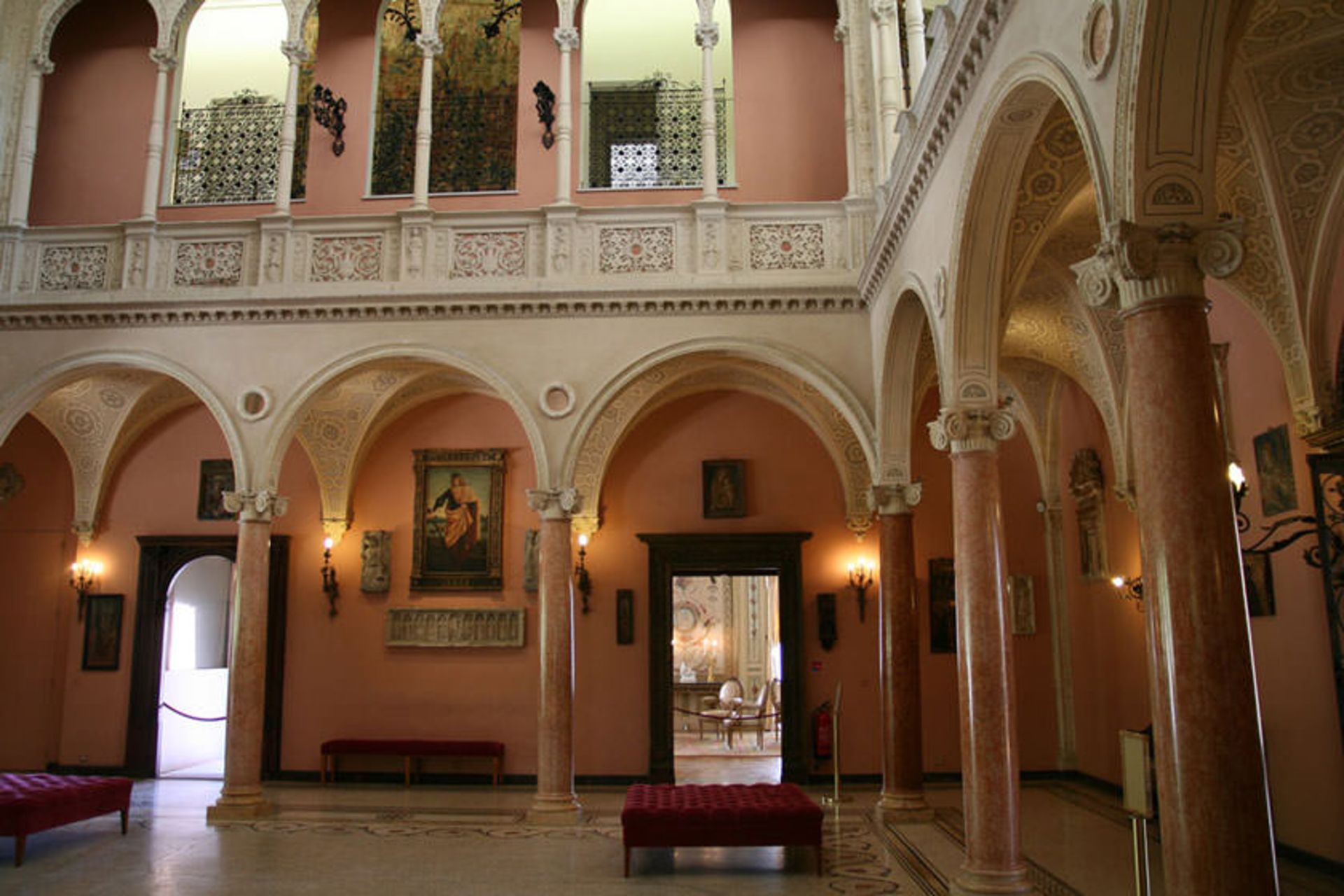 ویلا افروسی روتشیلد