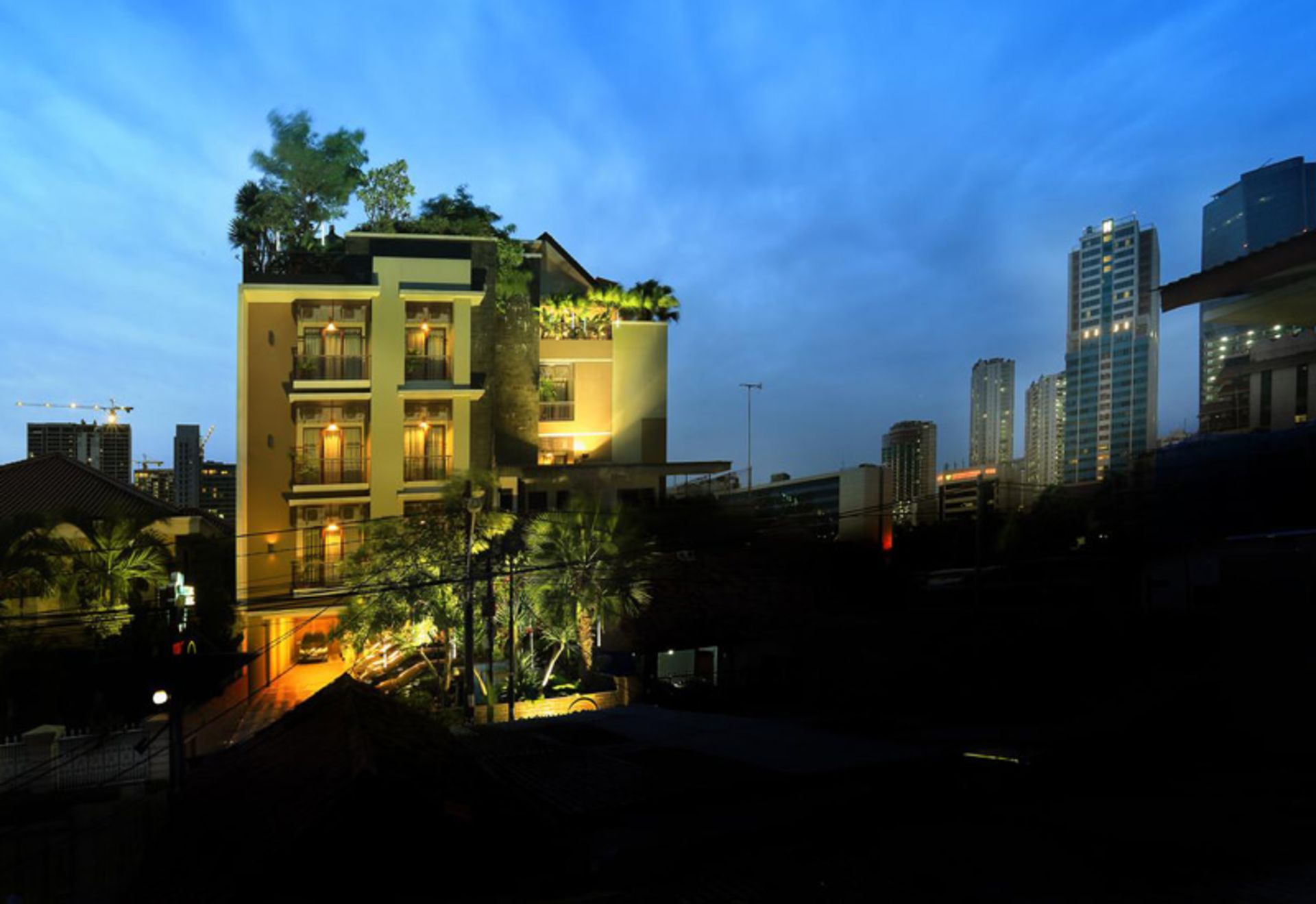 هتل راسونا ایکون (Rasuna Icon Hotel)