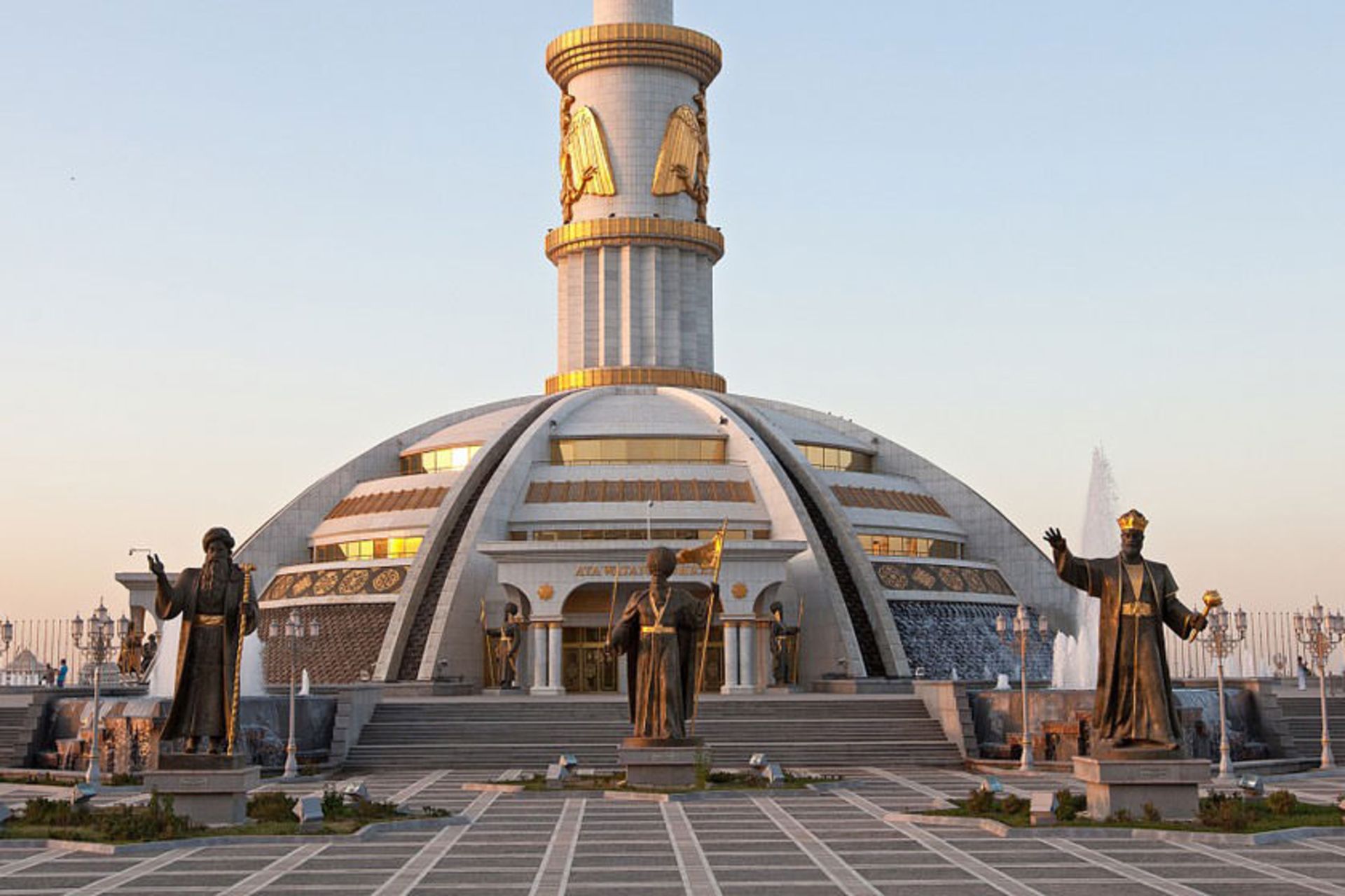 بنای یادبود استقلال