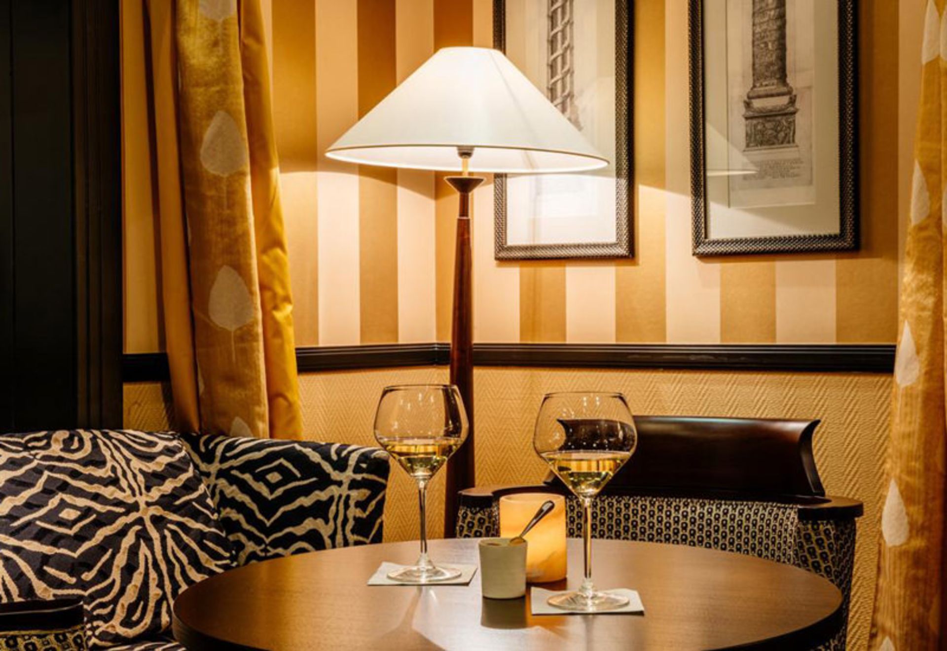 هتل اسمال لاکچری امباسادور له اپرا (Small Luxury Hotel Ambassador Zurich)