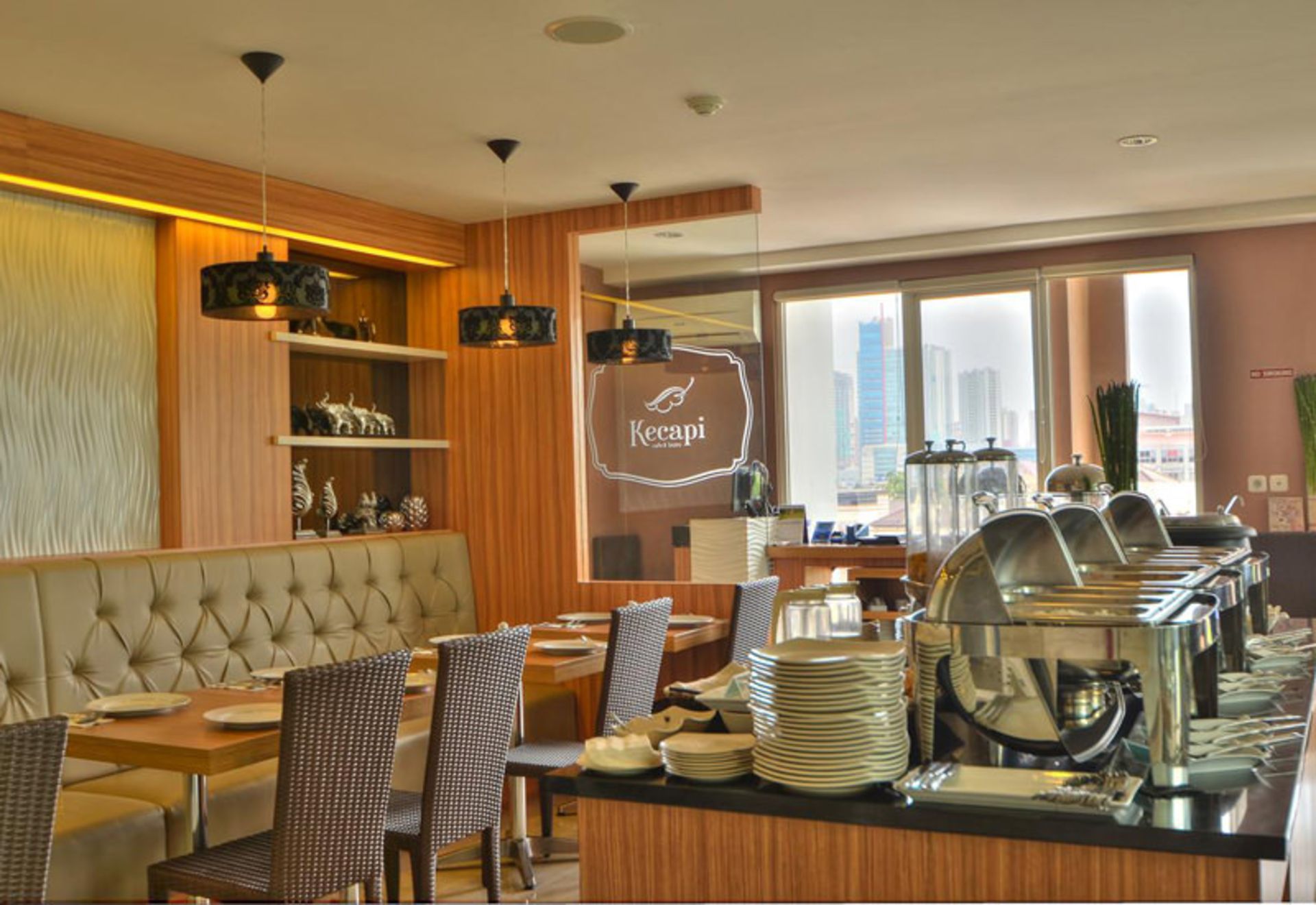 هتل آویساس سوئیت (Avissa Suites)