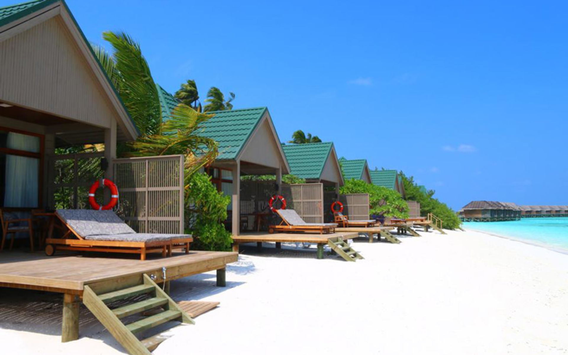 هتل مرو اسپا اند ریزورت (Meeru Island Resort & Spa)