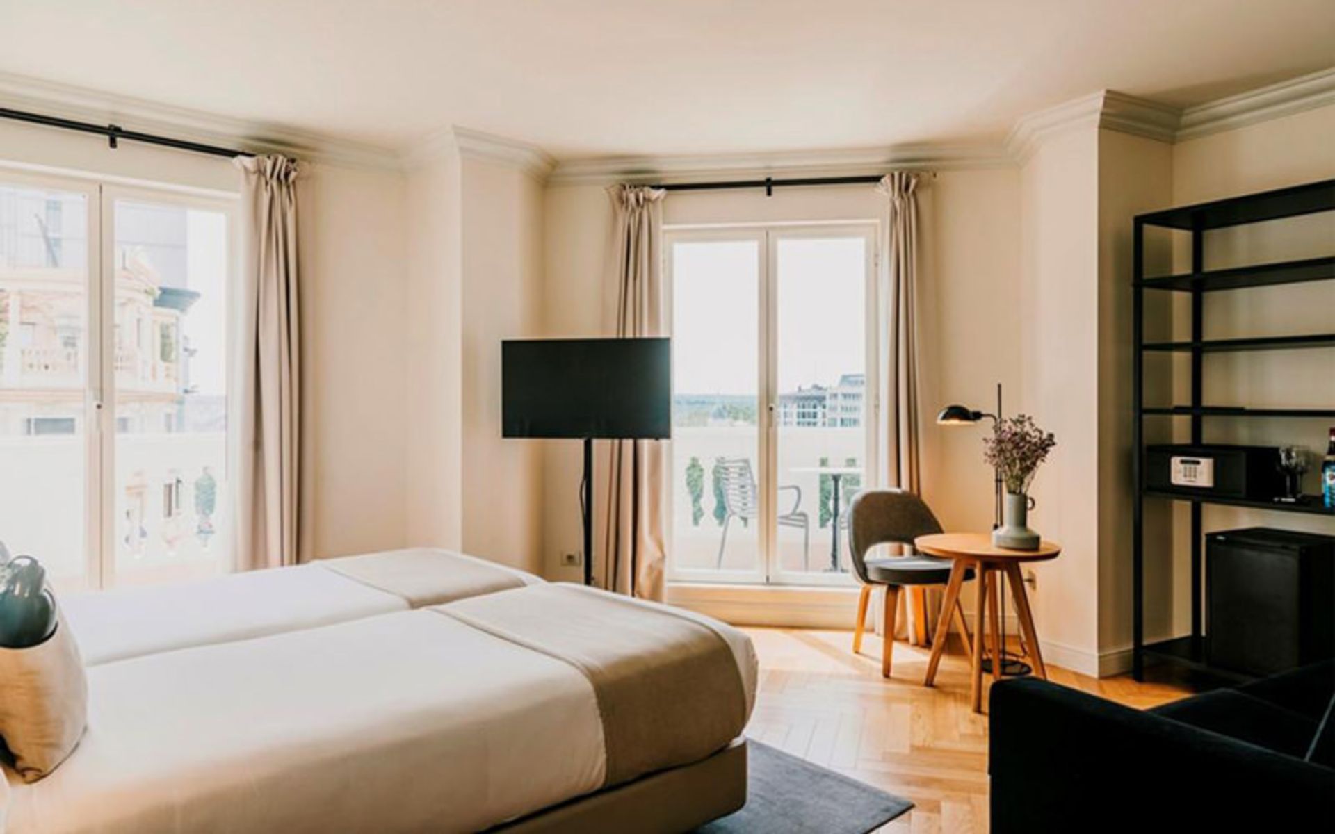 هتل دیر مادرید (Dear Hotel Madrid)