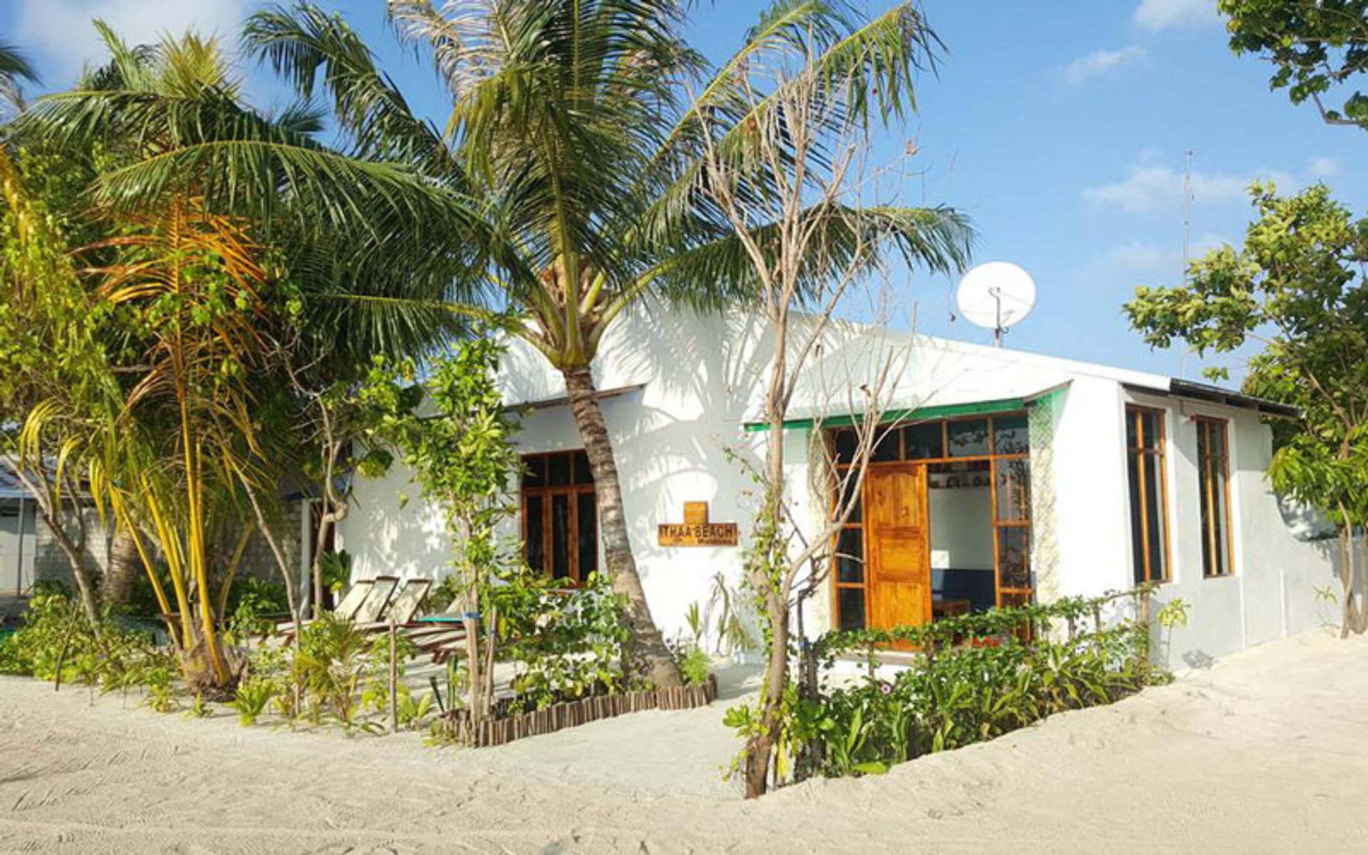 هتل ایدا بیچ (Ithaa Beach Maldives)