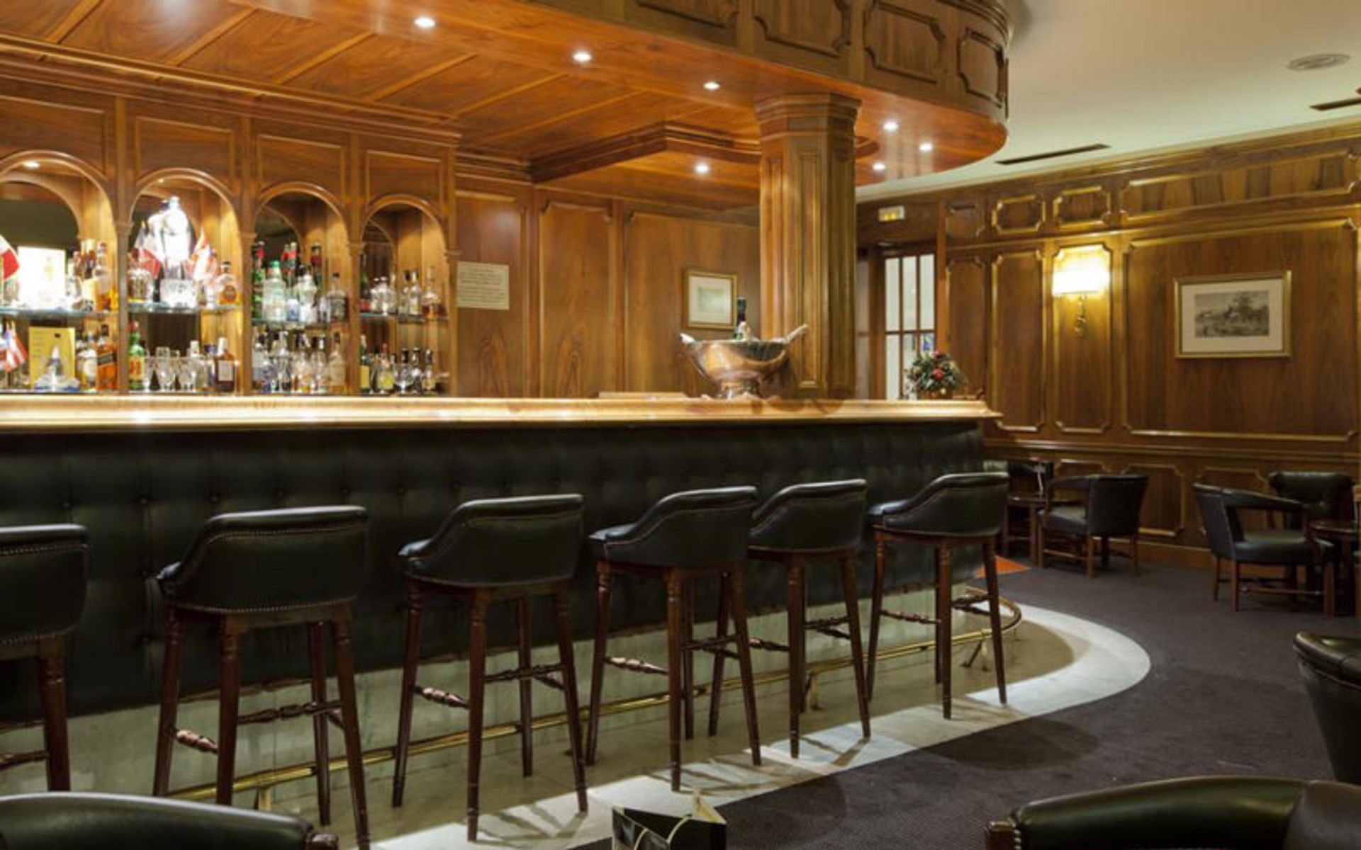 هتل لیابنی (Hotel Liabeny)