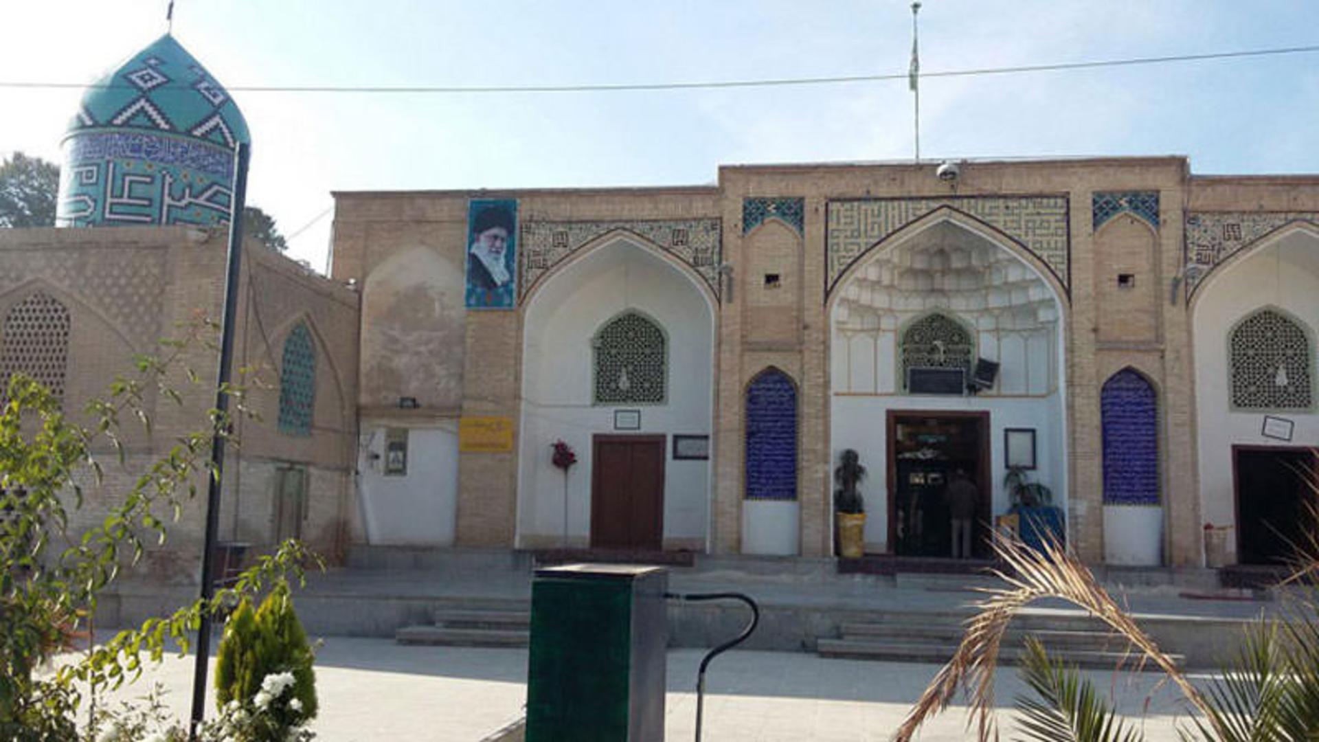 ارامگاه ستی فاطمه