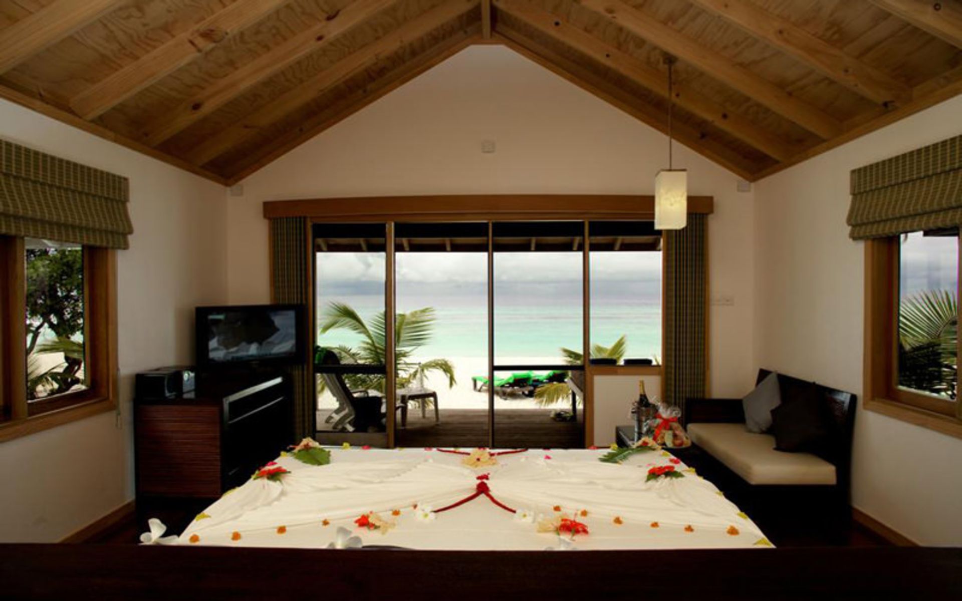 هتل کوردو ایسلند ریزورت اند اسپا (Kuredu Island Resort & Spa)