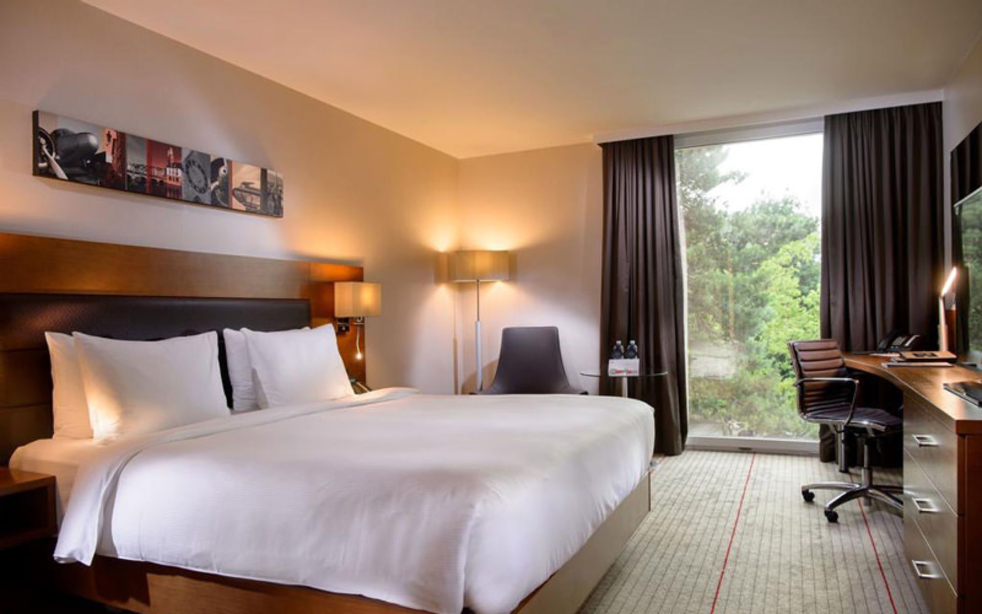 هتل هیلتون زوریخ ایرپورت (Hilton Zurich Airport)