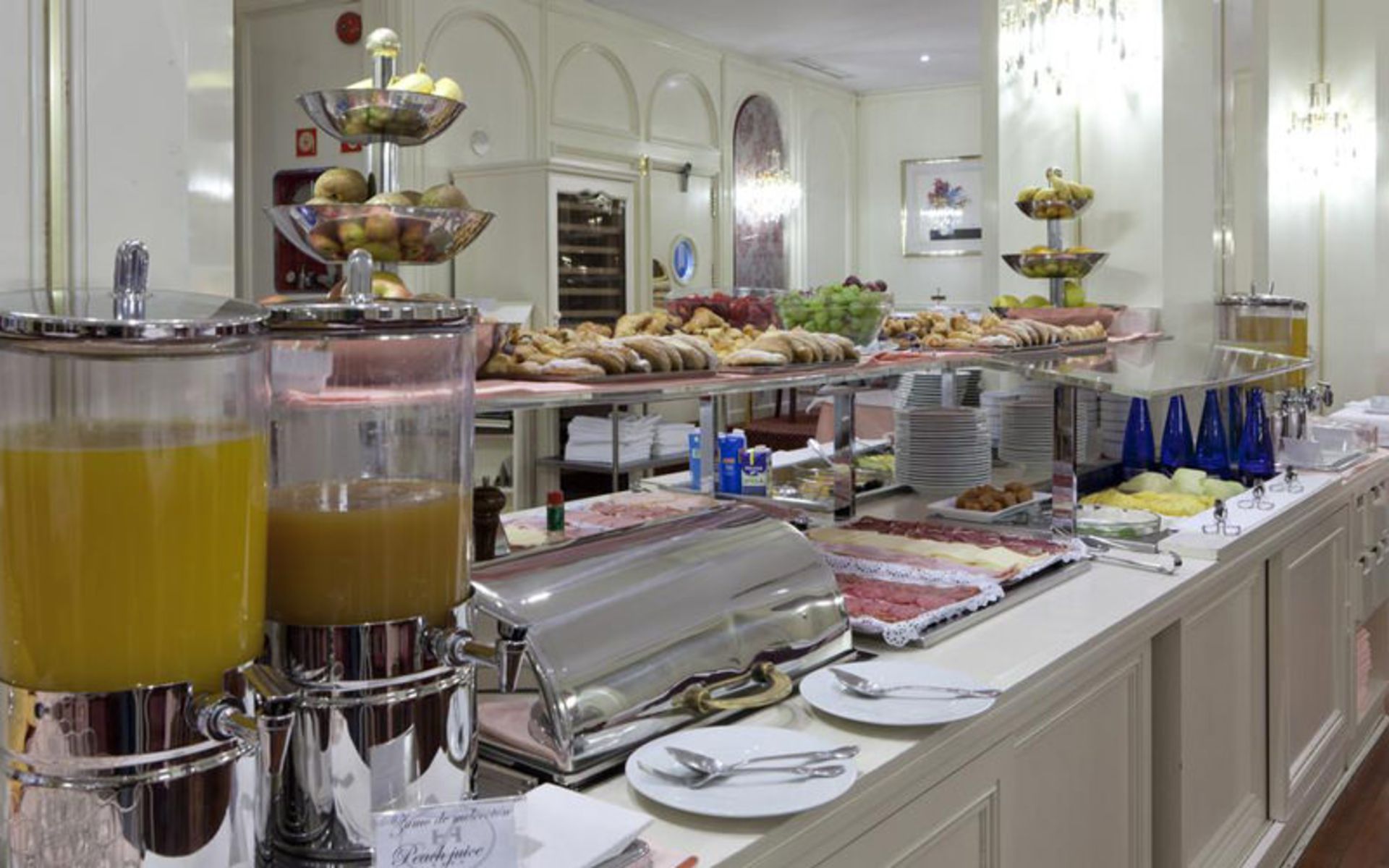 هتل لیابنی (Hotel Liabeny)