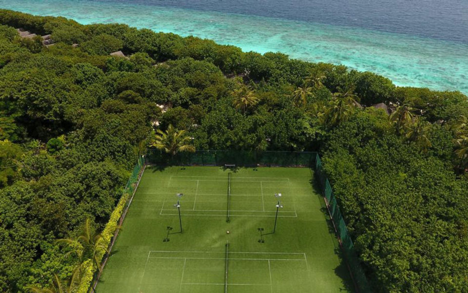 هتل ردی بیج ریزورت (Reethi Beach Resort)
