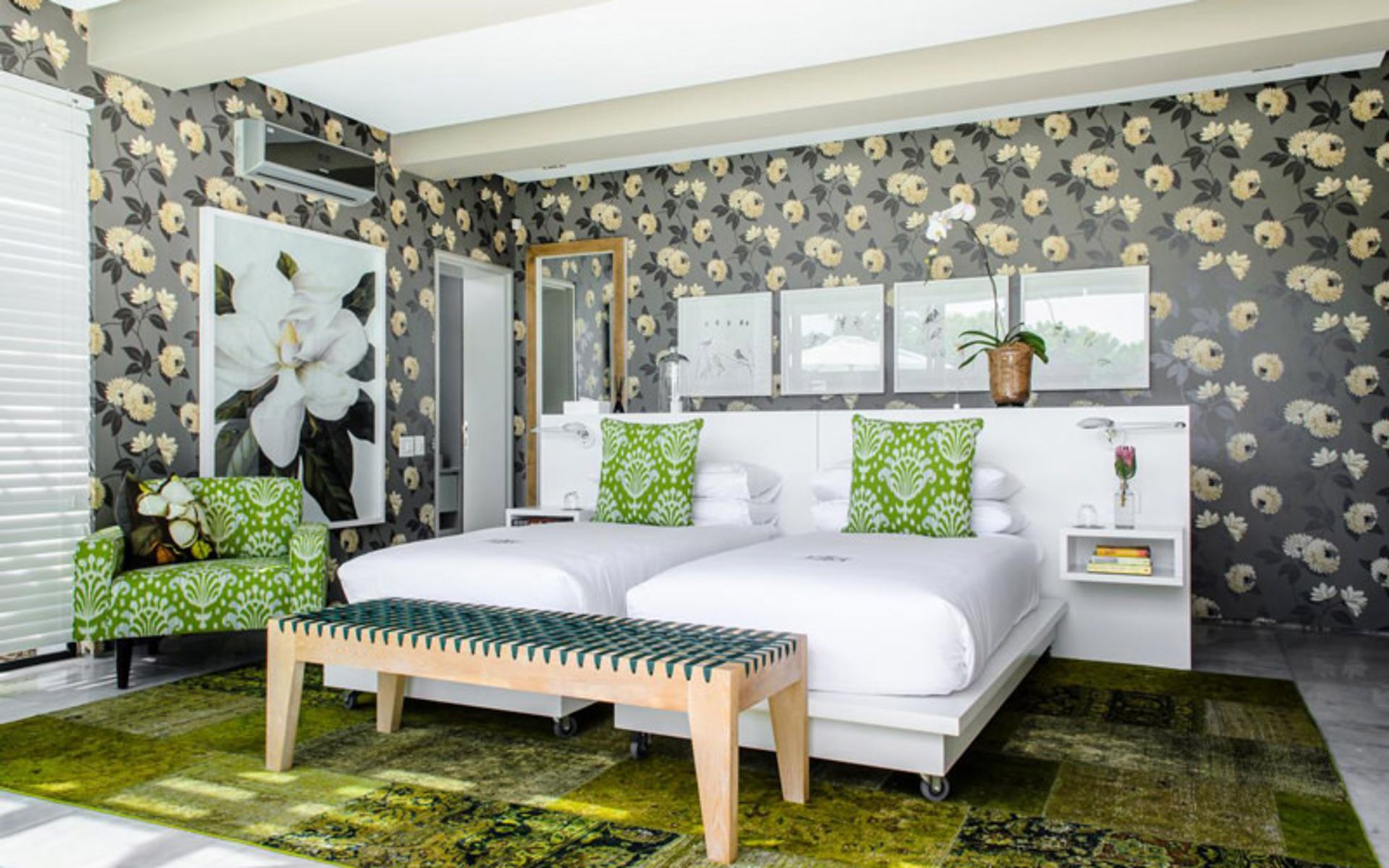هتل مانا بی فاین بوتیک (MannaBay Fine Boutique Hotel)