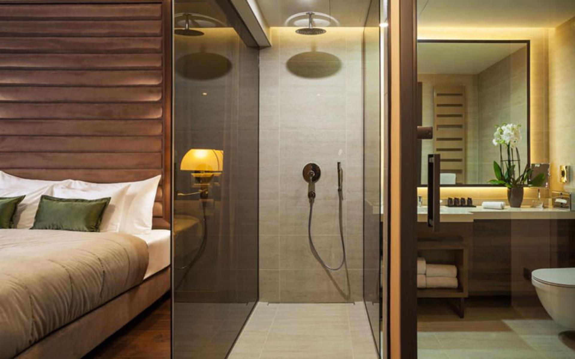 هتل سنت تن (SAINT TEN Hotel)