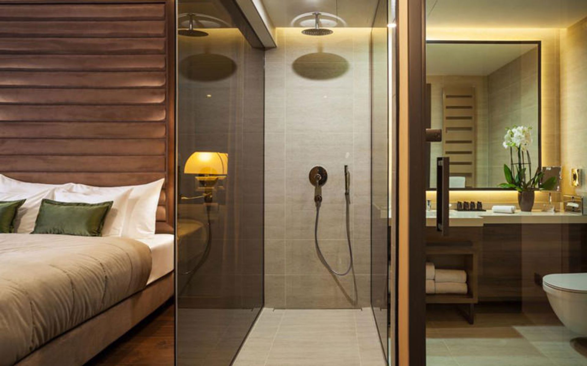 هتل سنت تن (SAINT TEN Hotel)