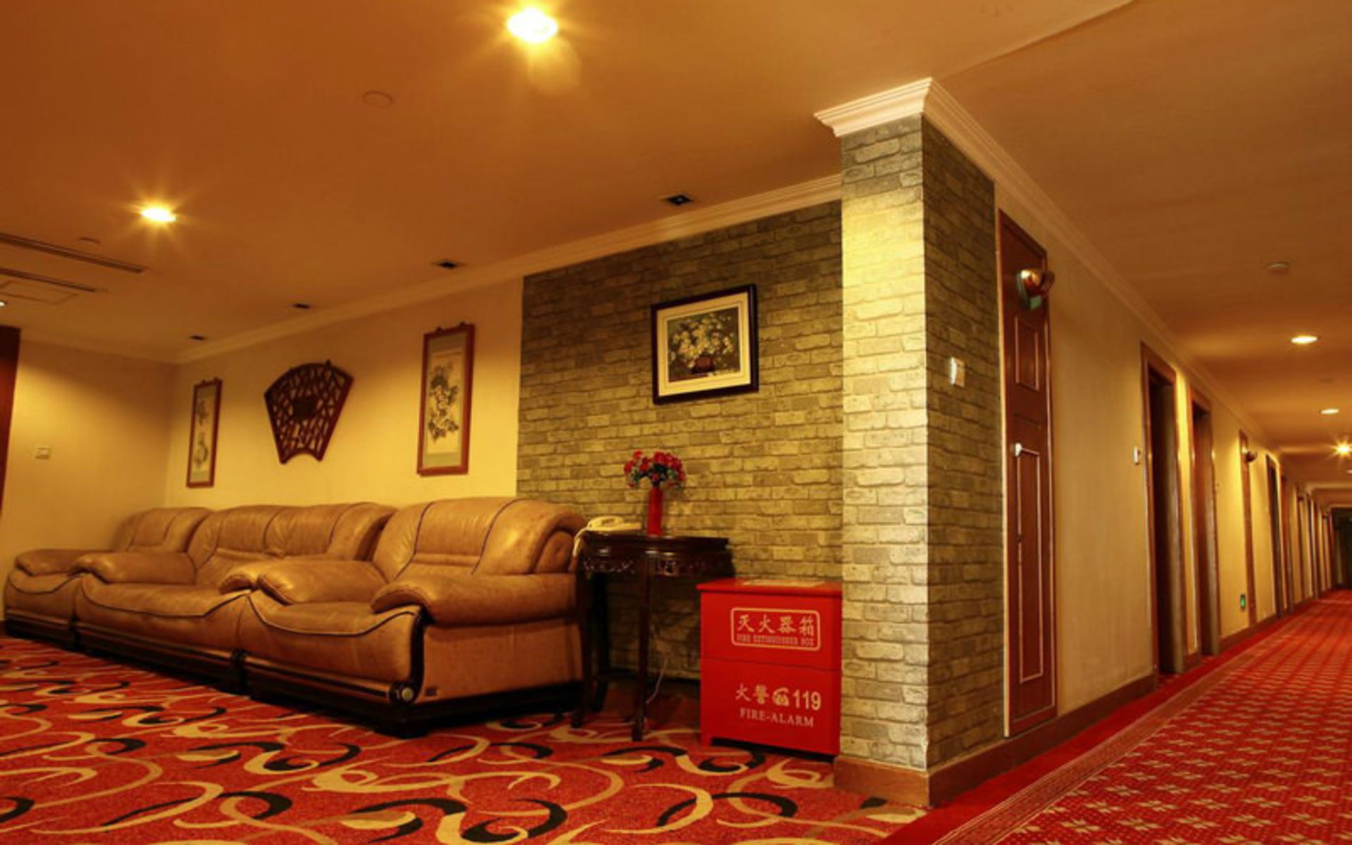 هتل فار ایست (Far East Hotel)