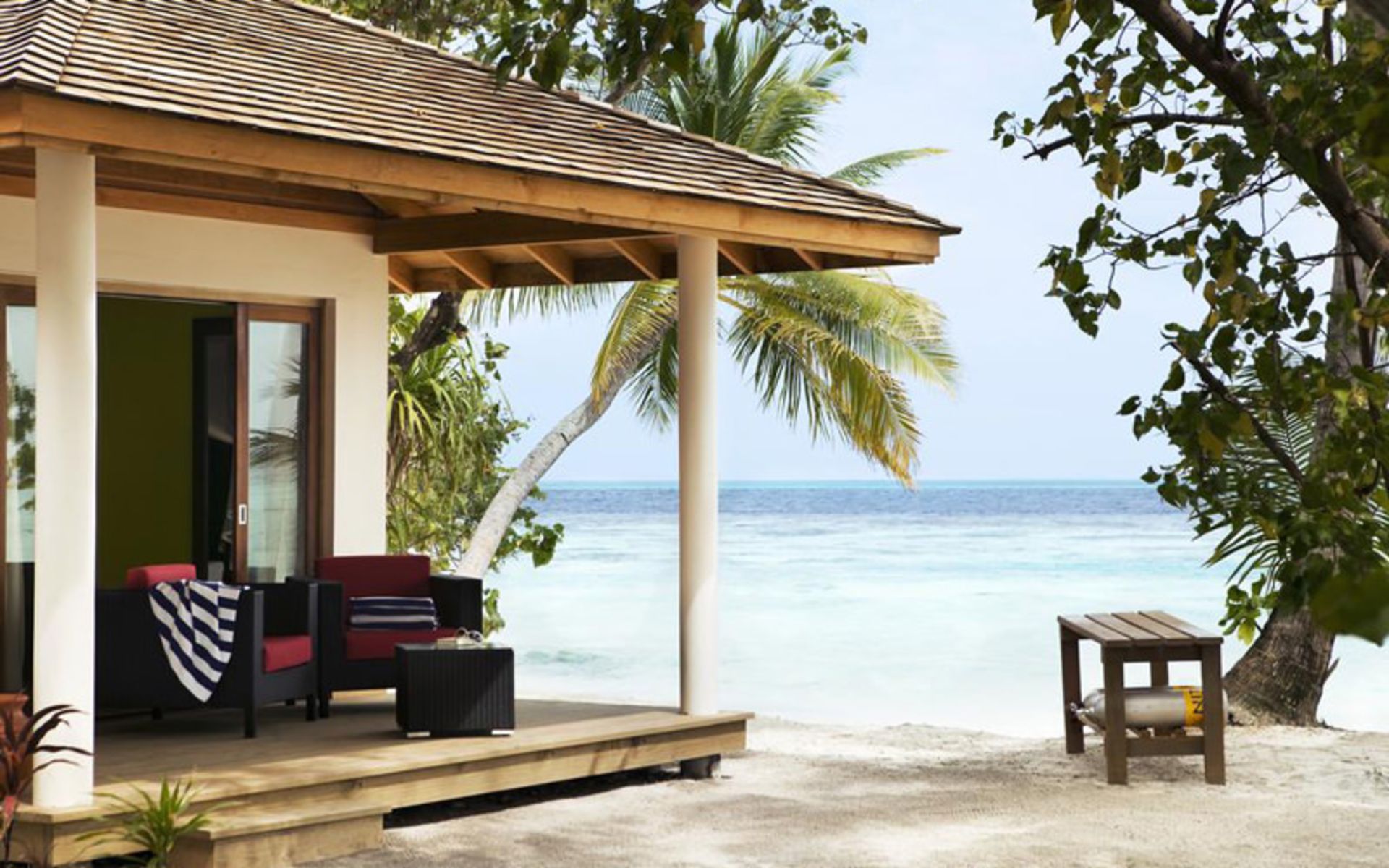 هتل ویلامندو ریزورت (Vilamendhoo Island Resort & Spa)