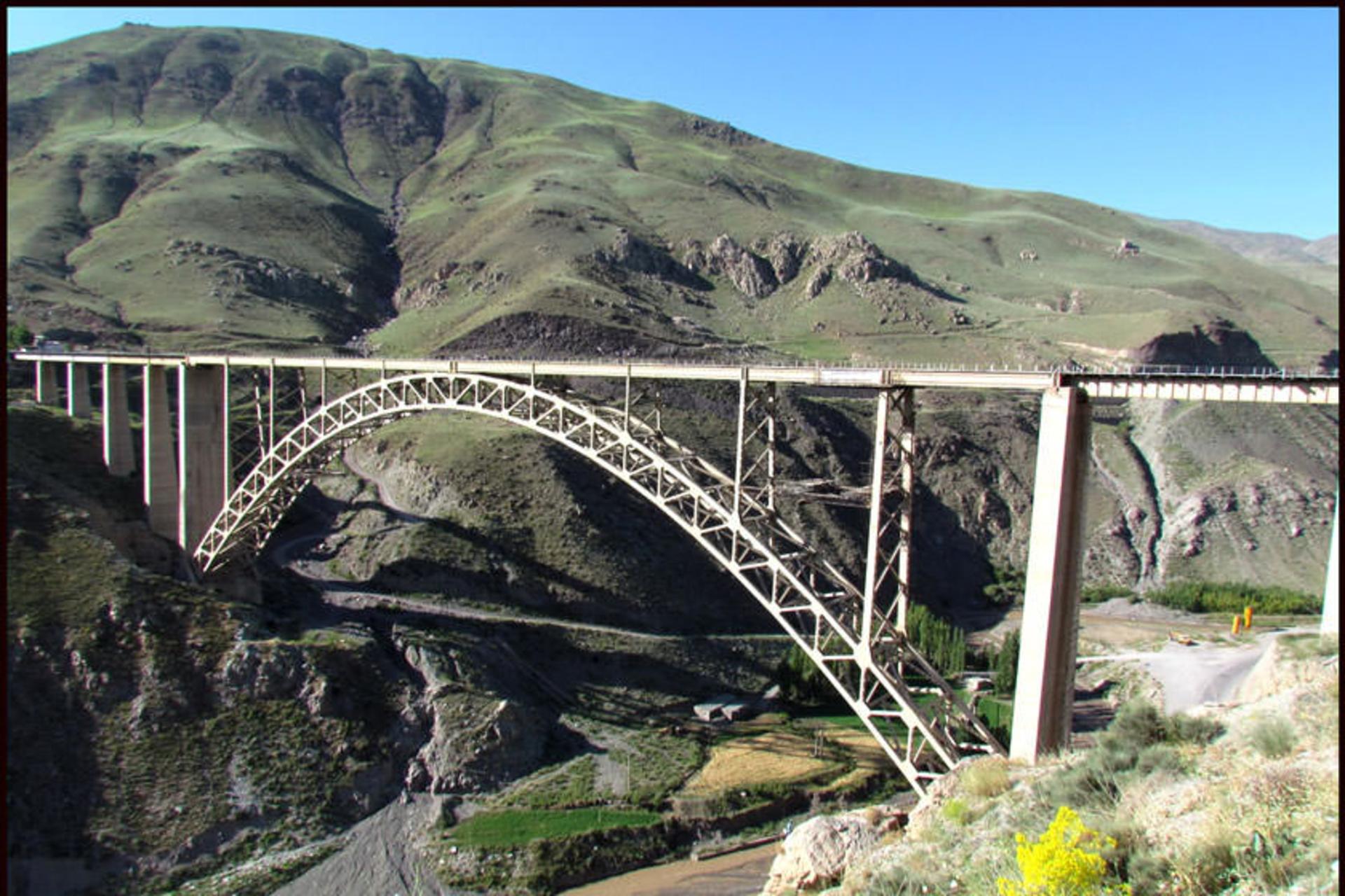 خوی نزدکترین نقطه ایران و اروپا