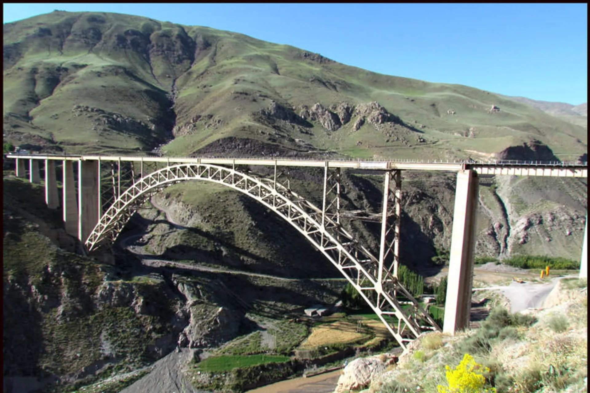 خوی نزدکترین نقطه ایران و اروپا