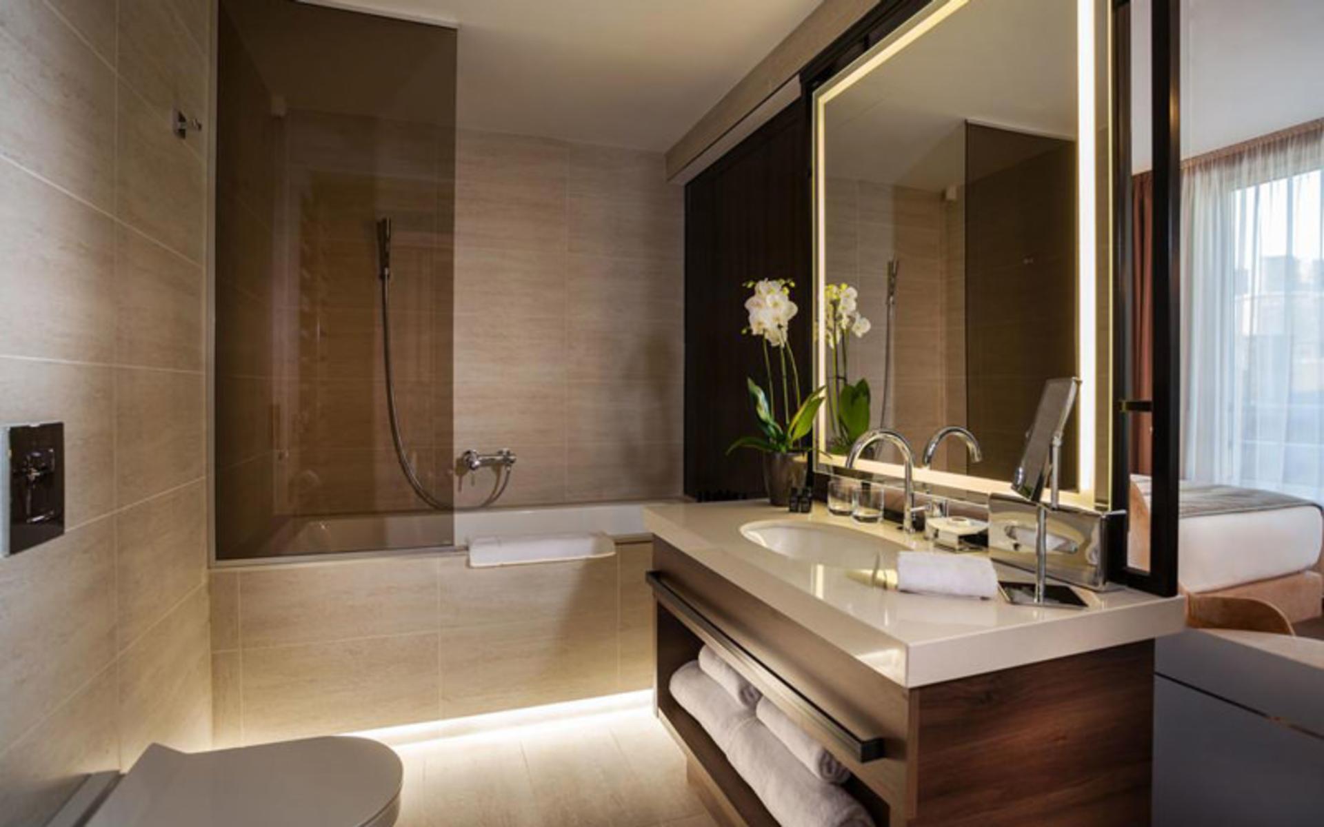هتل سنت تن (SAINT TEN Hotel)