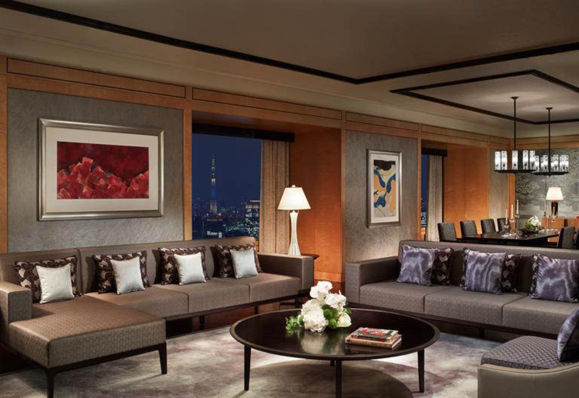 هتل ریتز کارلتون (The Ritz-Carlton)