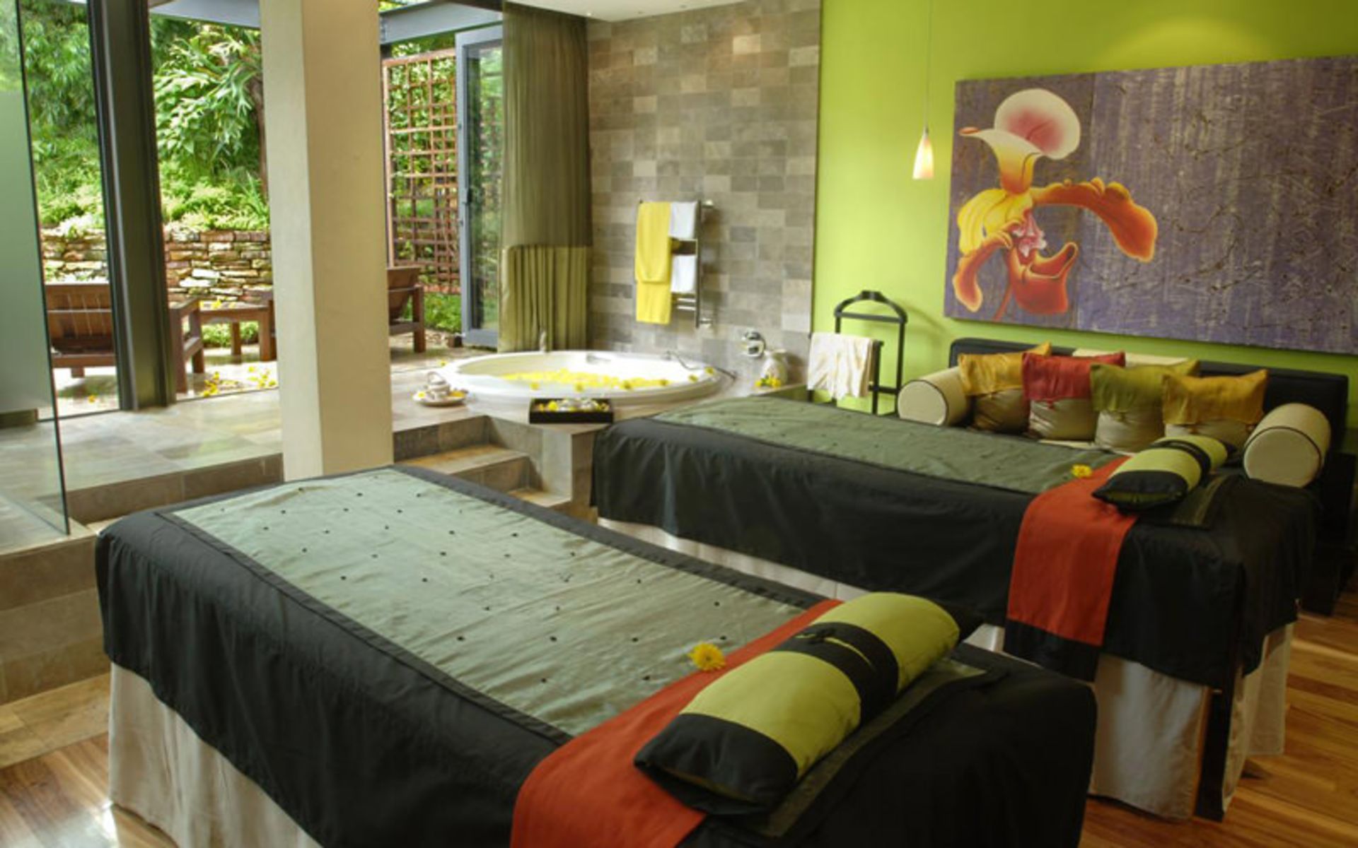 هتل وینیارد (Vineyard Hotel)