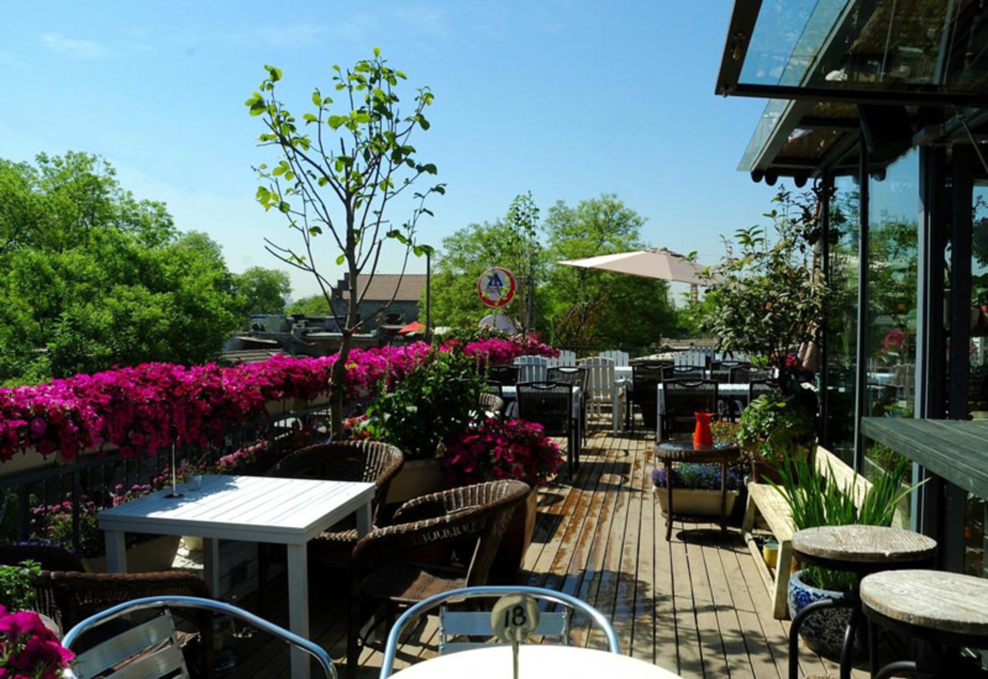 هاستل پکینگ یوس (Peking Youth Hostel)