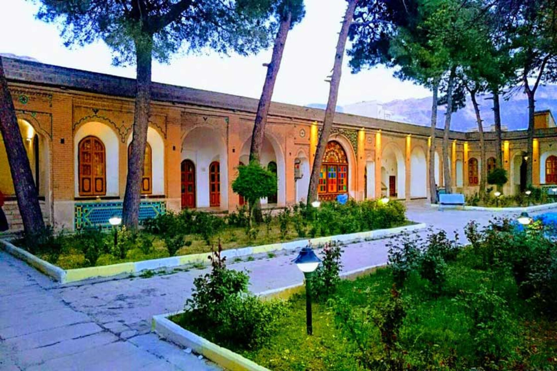 کاخ والی ایلام