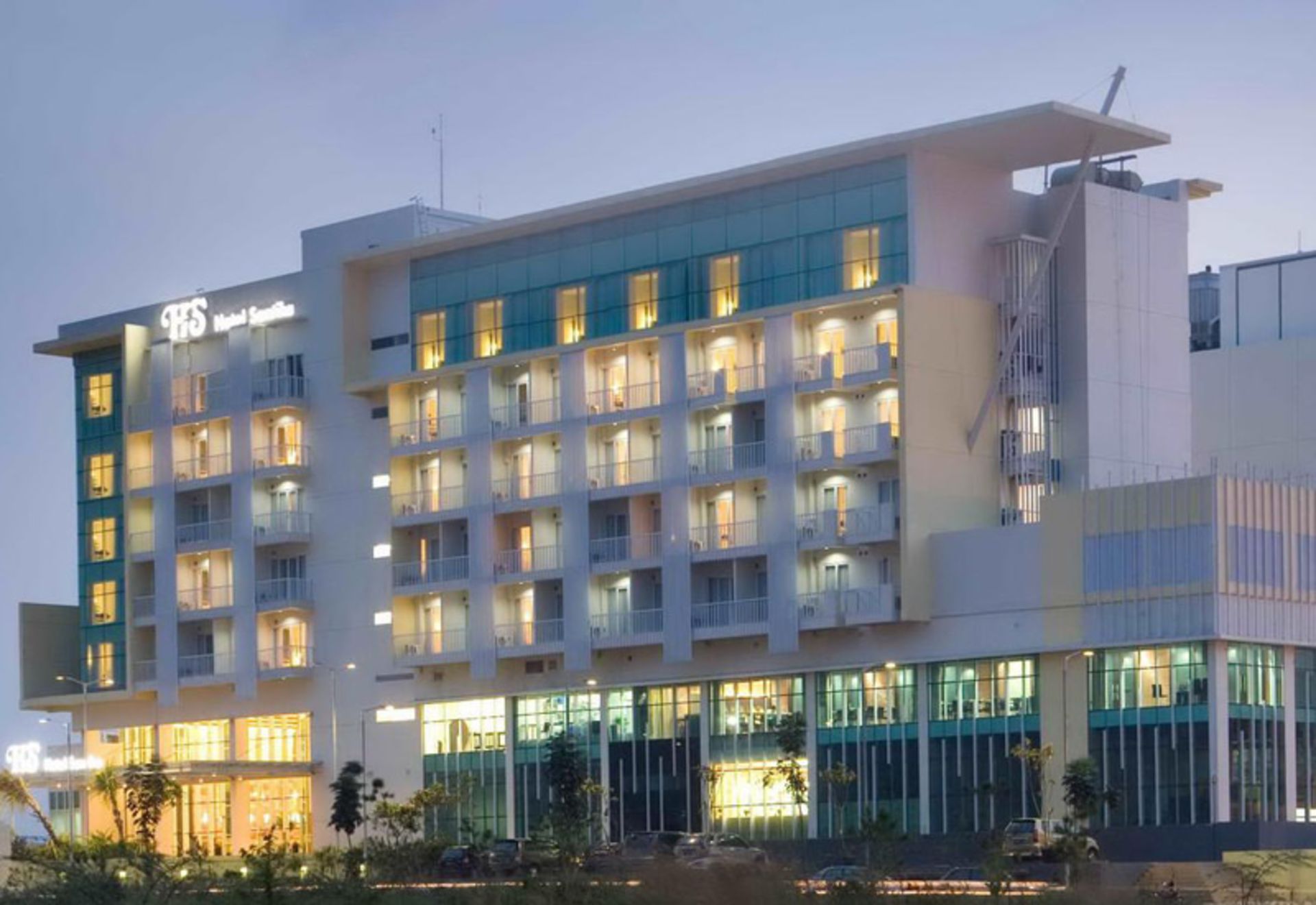 هتل سانتیکا بی اس دی سیتی سرپونگ (Hotel Santika BSD City-Serpong)