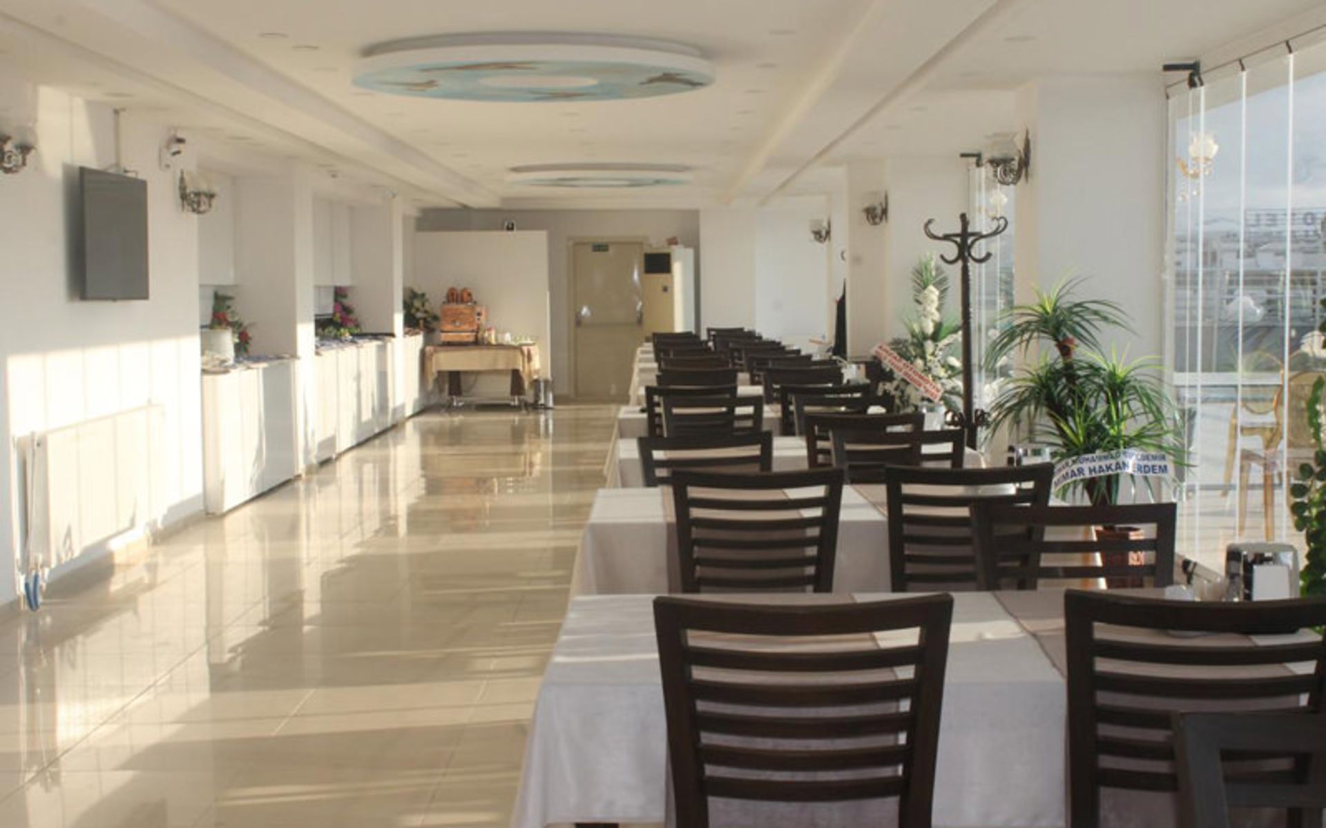هتل رسمینا (Resmina Hotel)