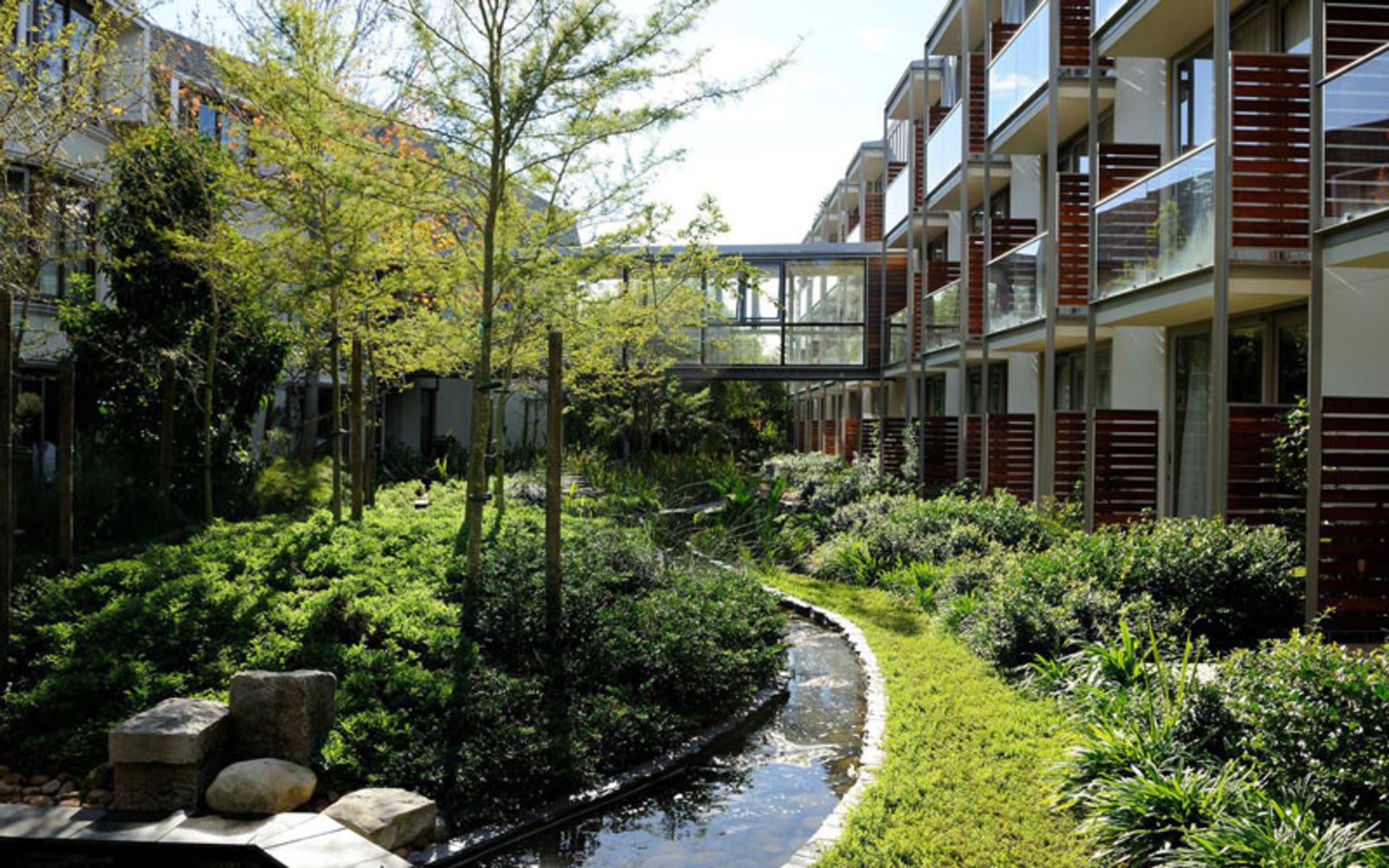 هتل وینیارد (Vineyard Hotel)