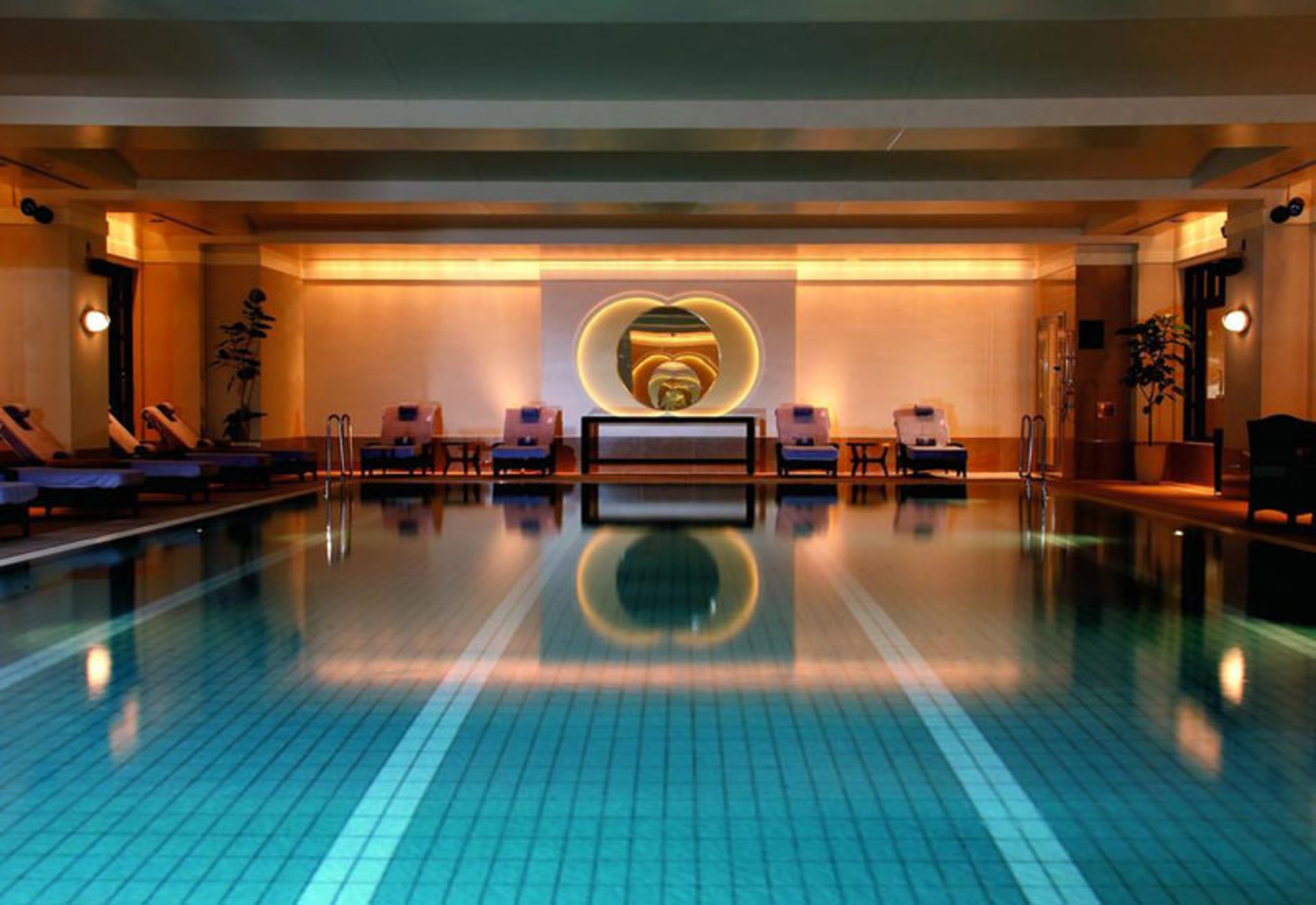 هتل ریتز کارلتون (The Ritz-Carlton)