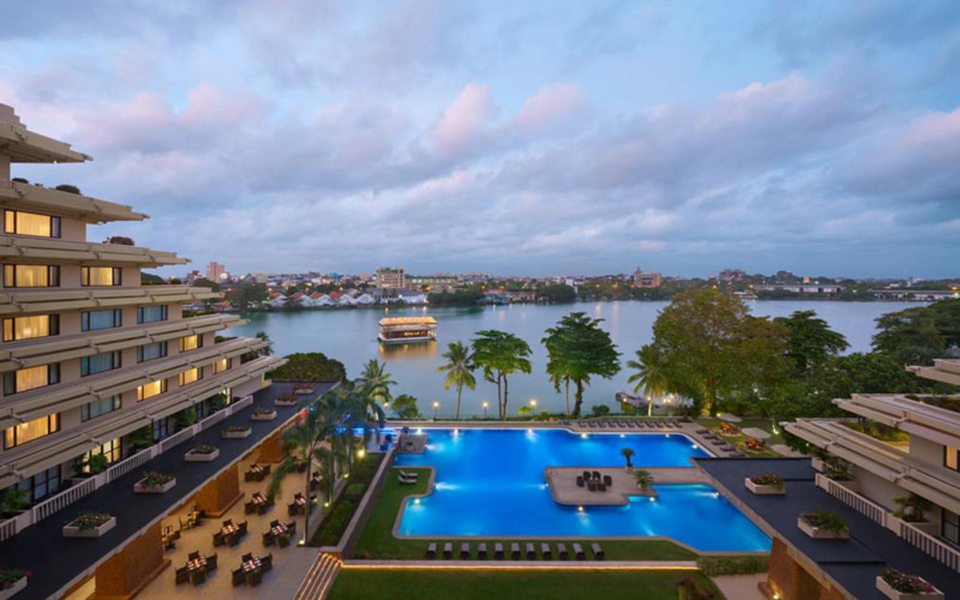 هتل سینامون لیک ‌ساید (Cinnamon Lakeside)