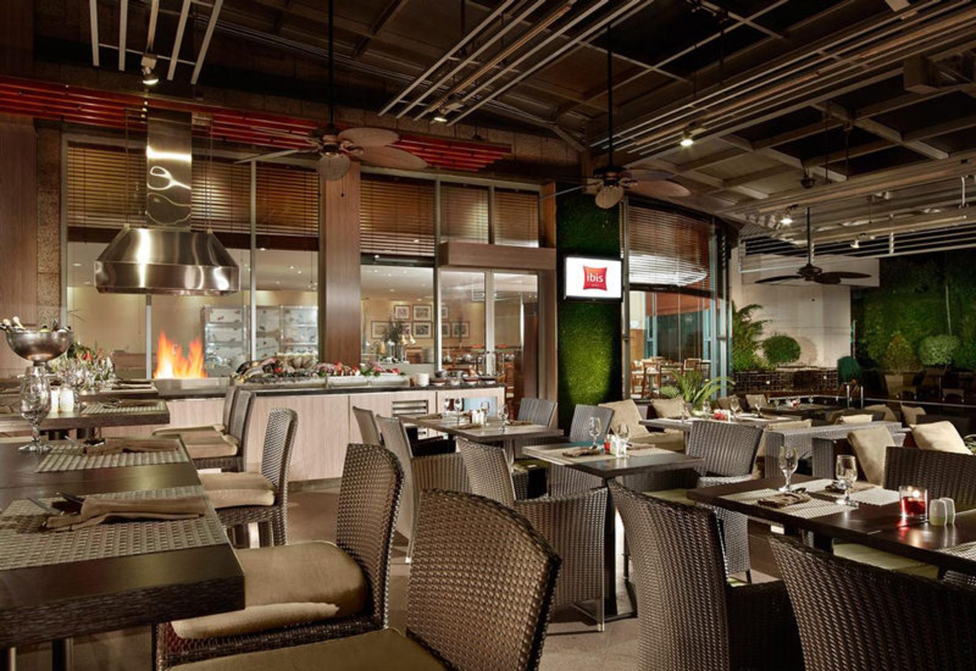 هتل ایبیس جاکارتا اسلیپی (Ibis Jakarta Slipi)