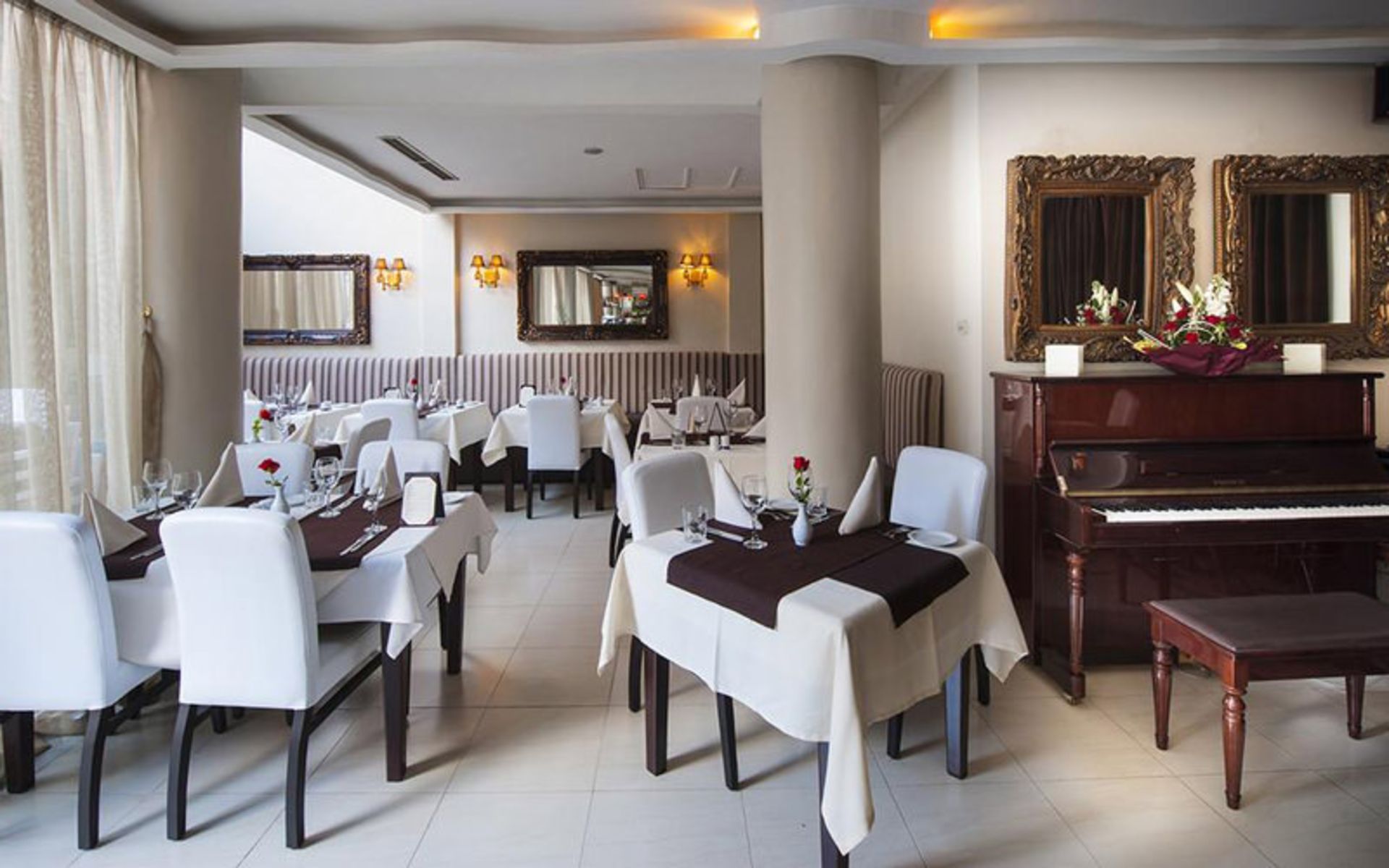 هتل لِ کاسپین (Hotel Le Caspien)
