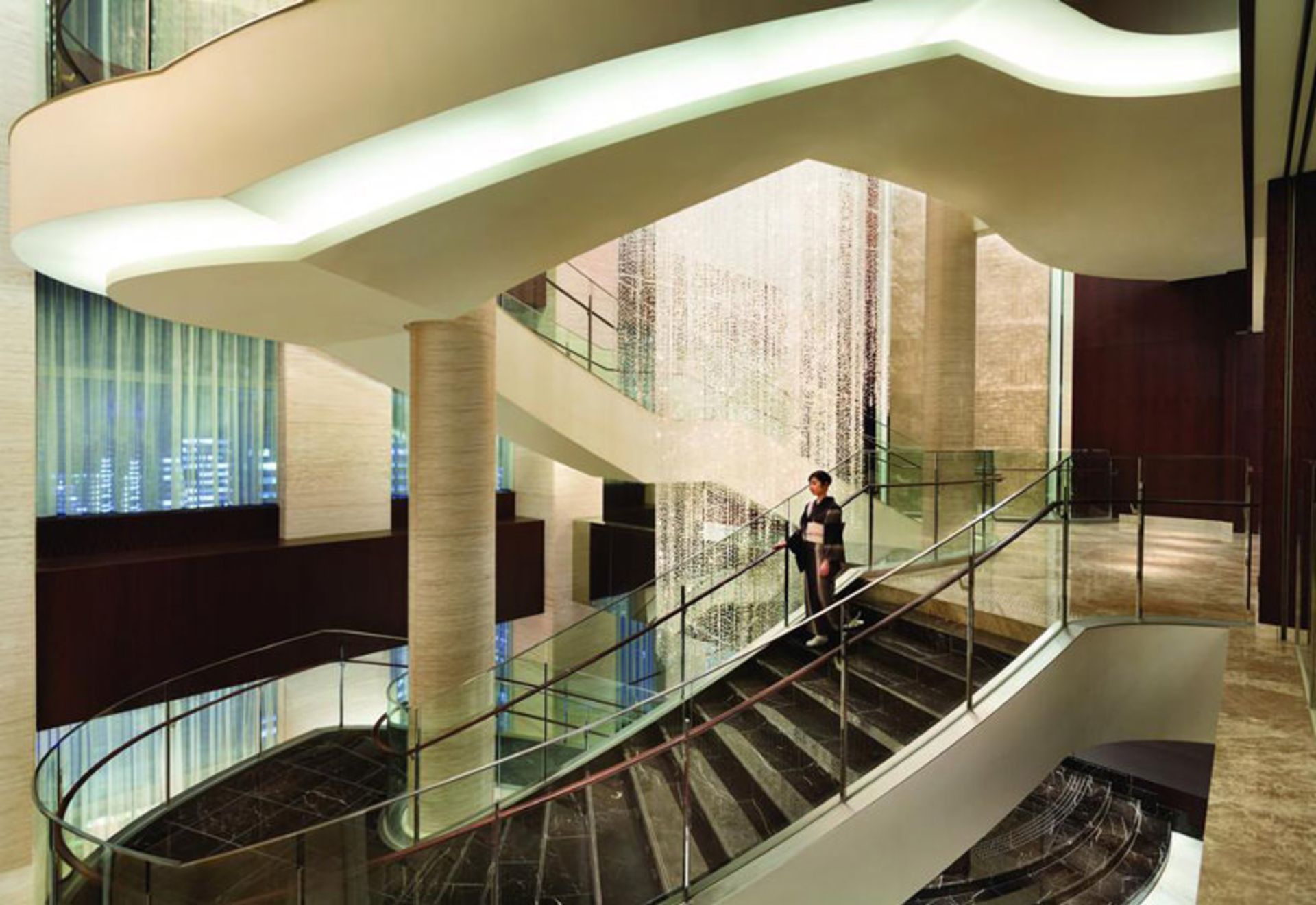 هتل شانگری لا (Shangri-La Hotel)