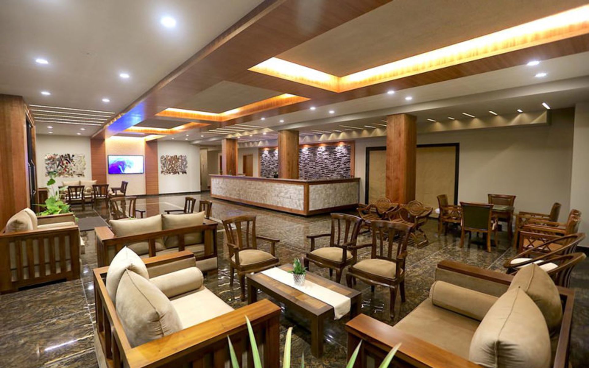 هتل کانی گرند سی ویو (Kaani Grand Seaview)