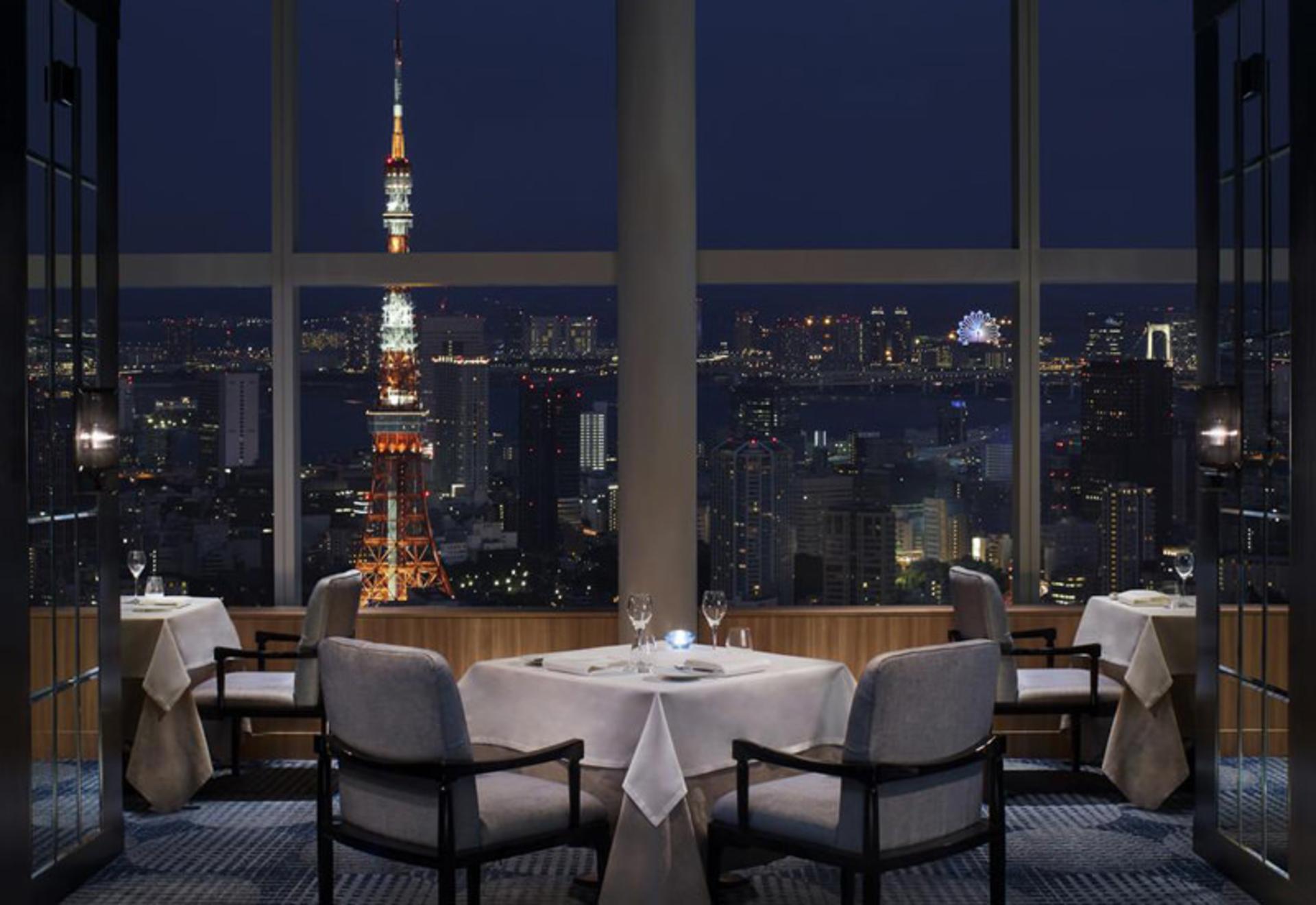 هتل ریتز کارلتون (The Ritz-Carlton)