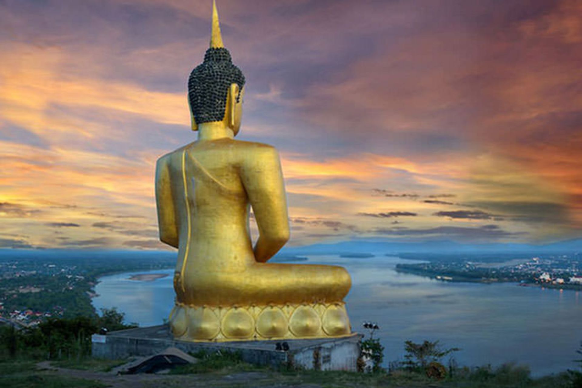 Pakse Golden Buddha