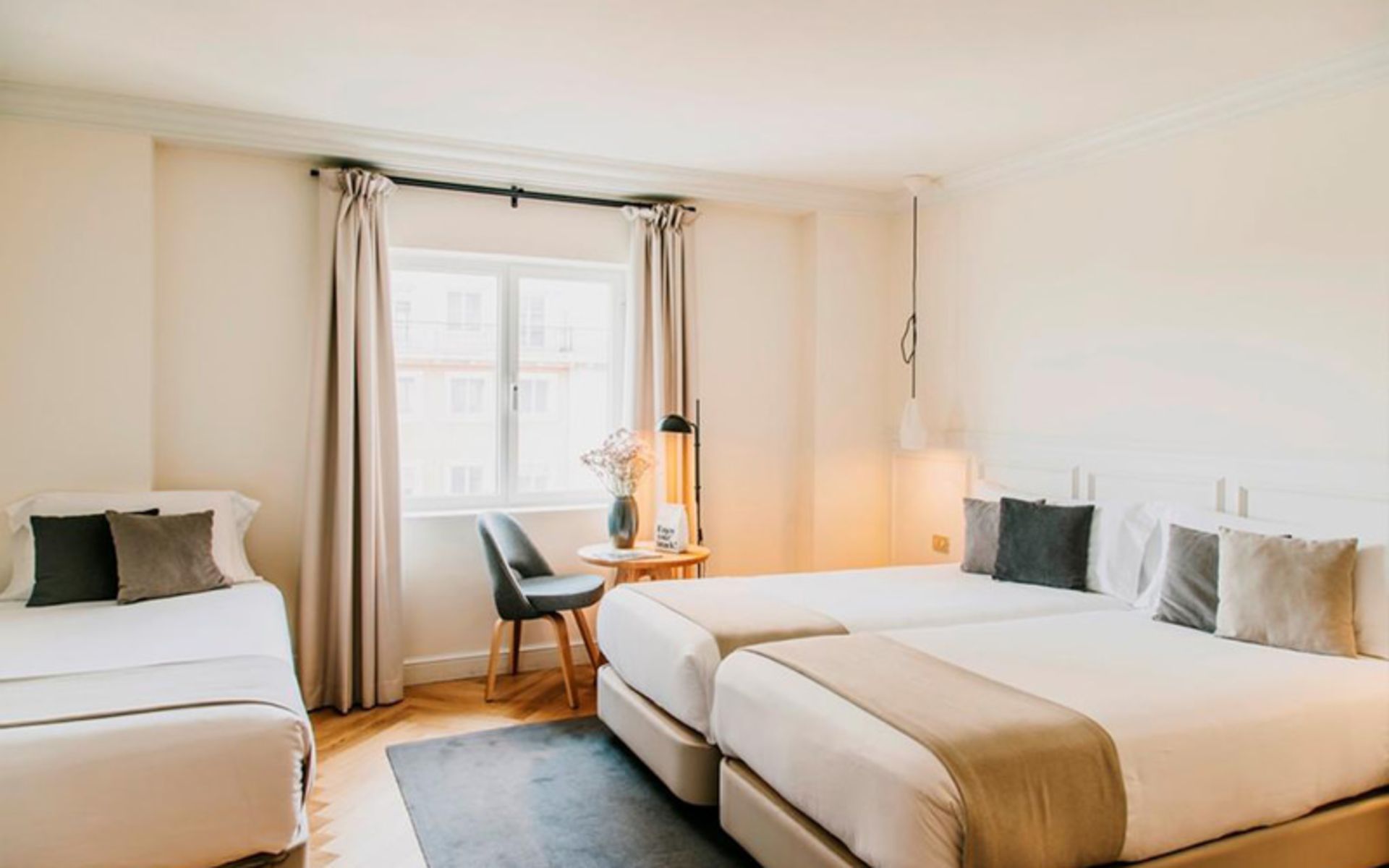 هتل دیر مادرید (Dear Hotel Madrid)