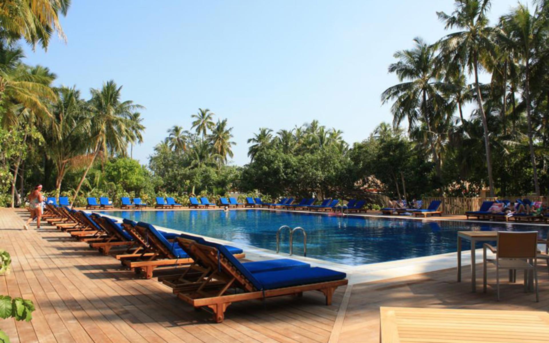 هتل ویلامندو ریزورت (Vilamendhoo Island Resort & Spa)
