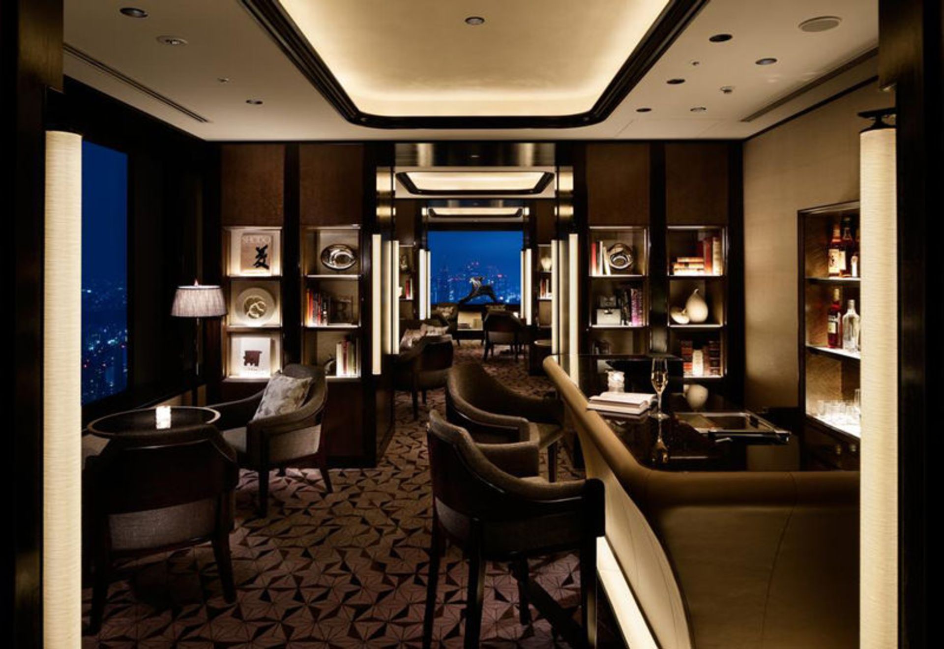 هتل ریتز کارلتون (The Ritz-Carlton)